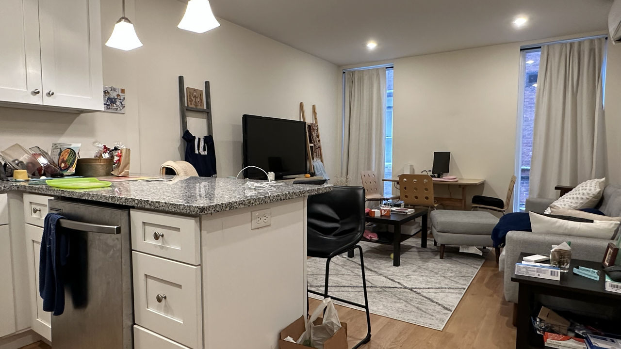 877 Beacon St, Fenway