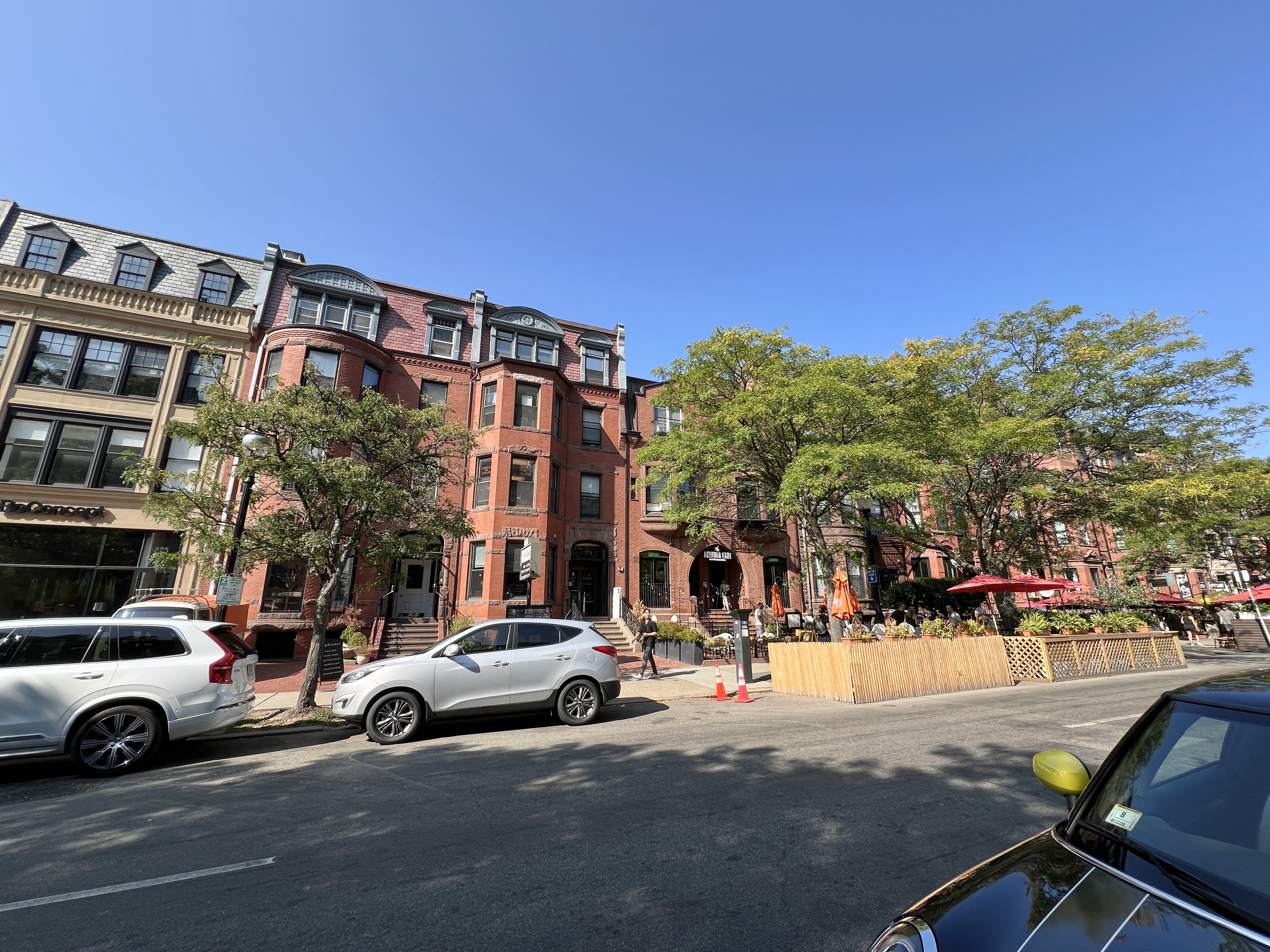 269 Newbury St, Back Bay