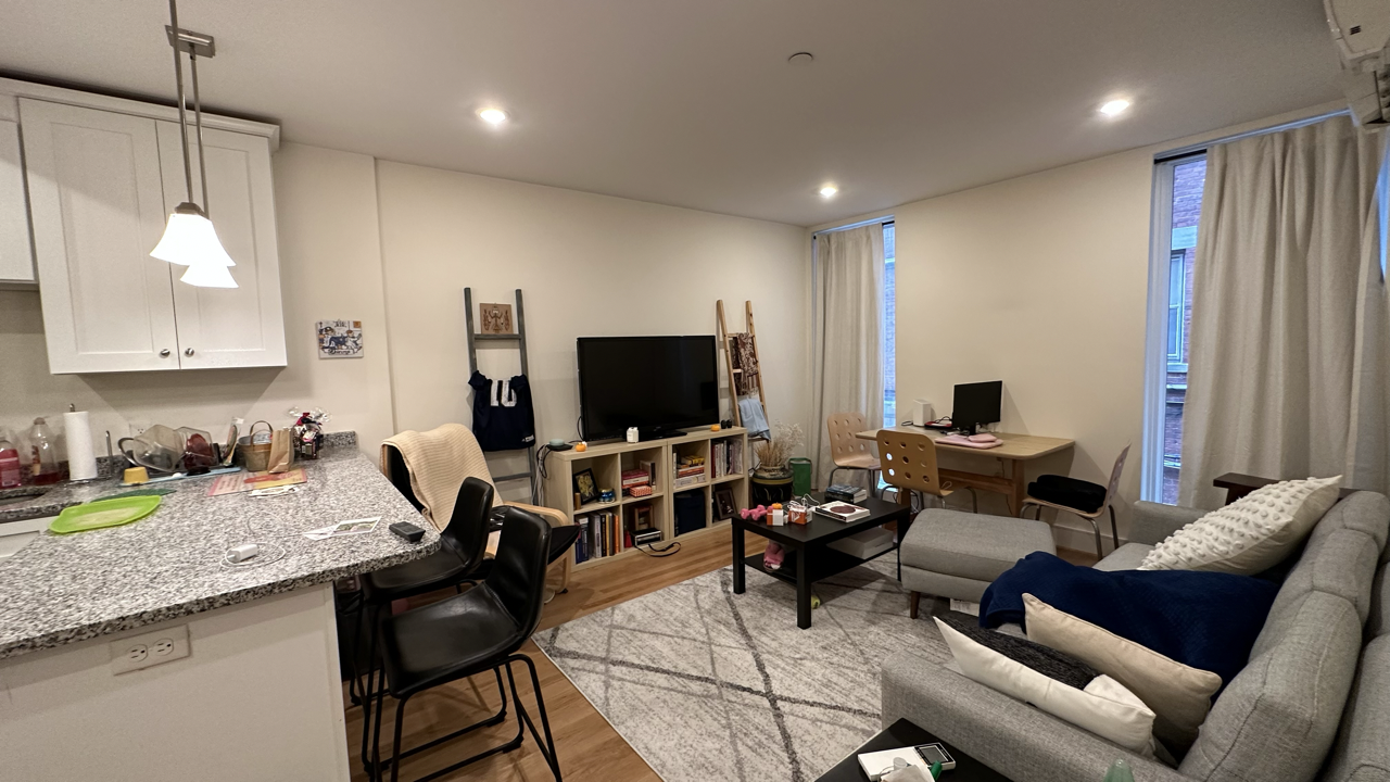 877 Beacon St, Fenway