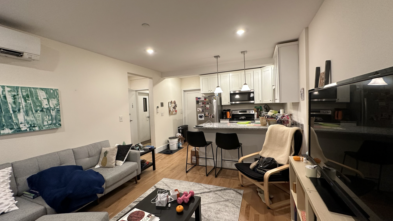 877 Beacon St, Fenway