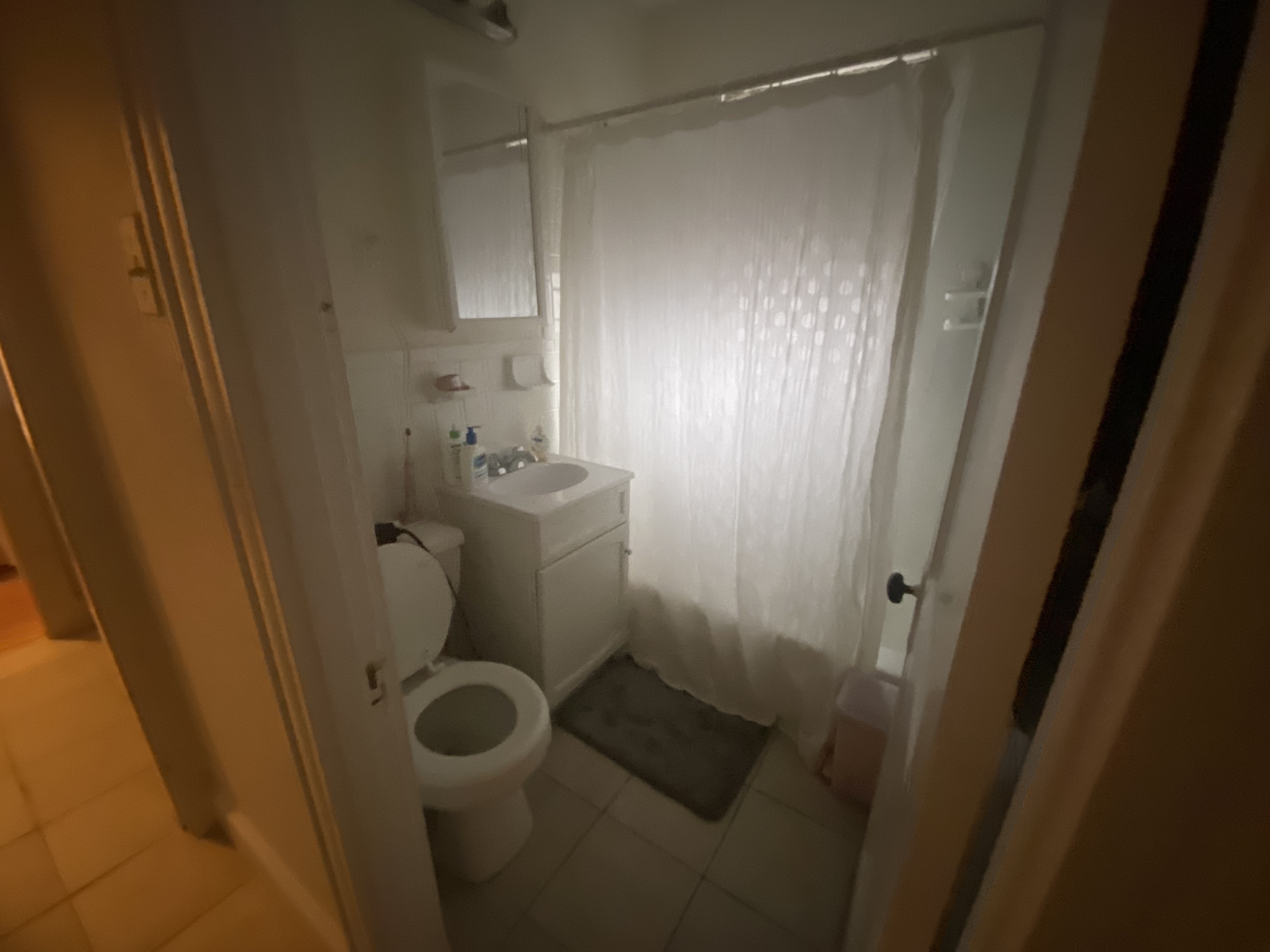 24 Hamilton Rd, West End