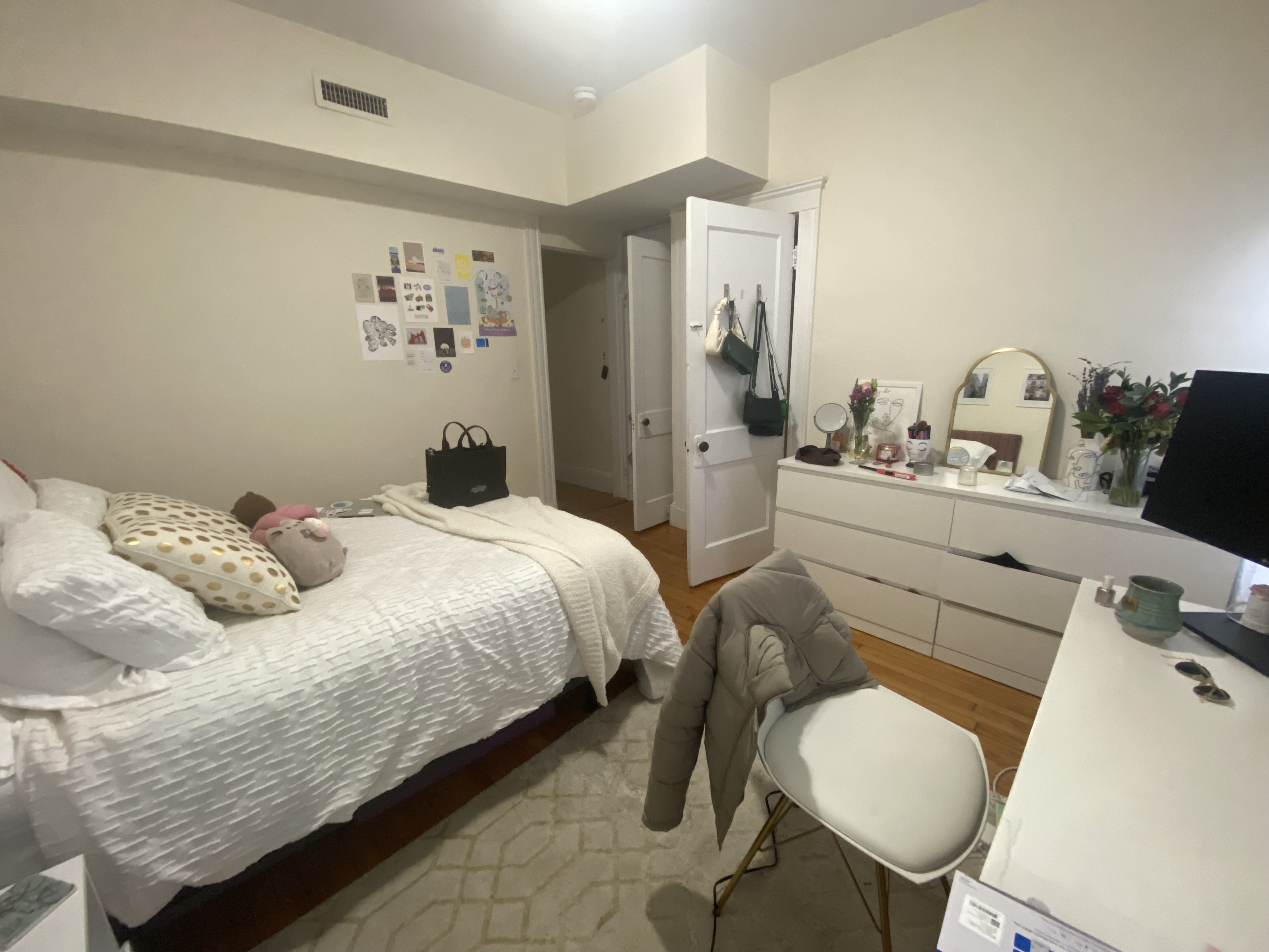 24 Hamilton Rd, West End