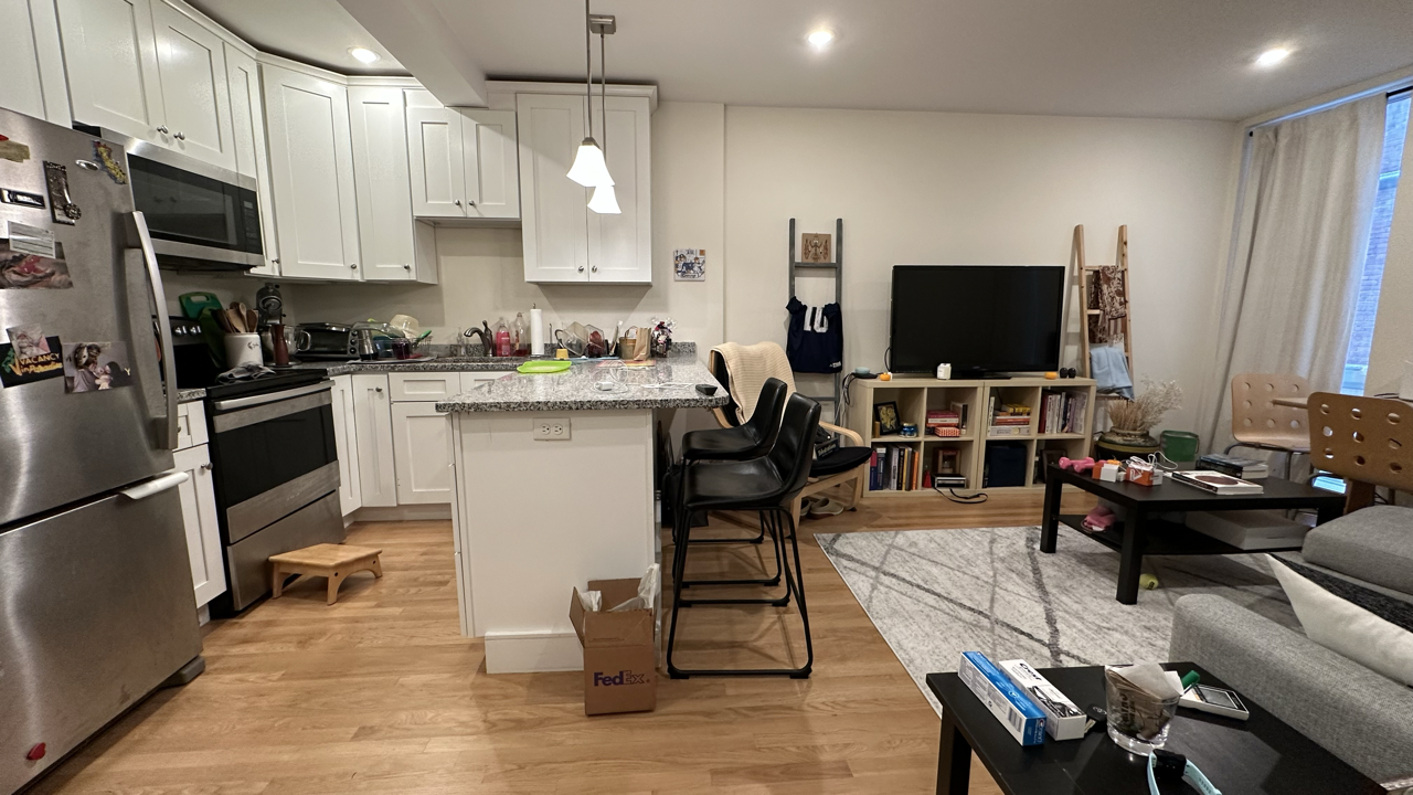 877 Beacon St, Fenway