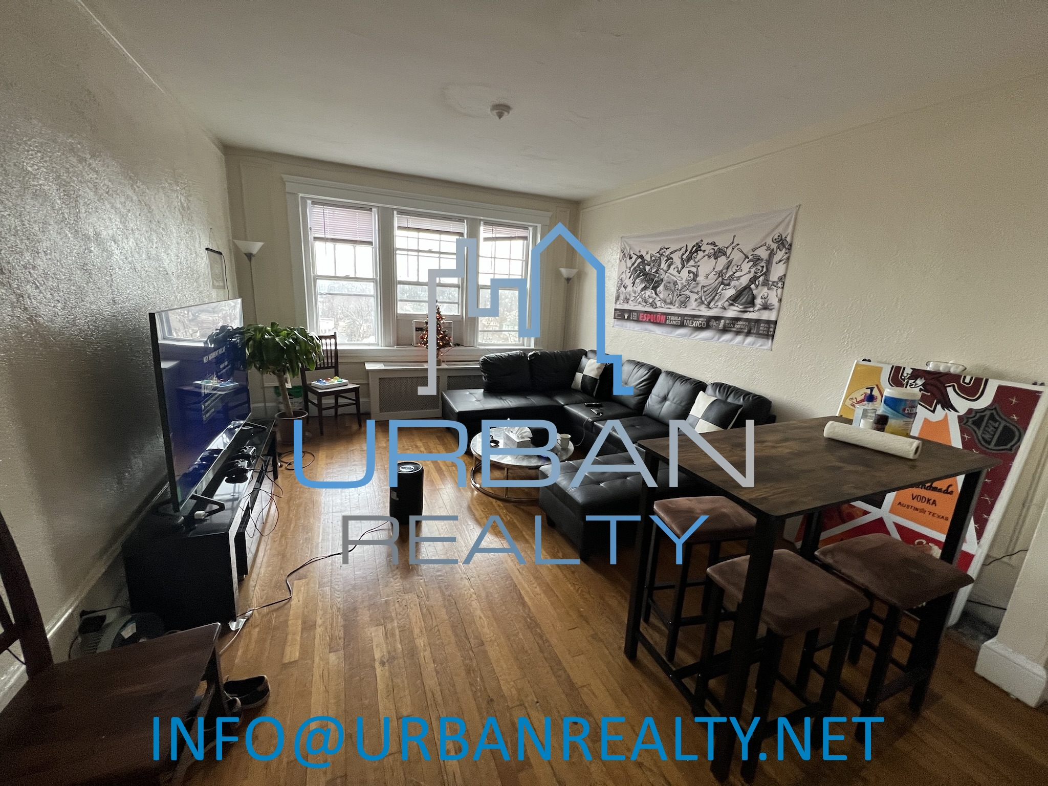 2001 Commonwealth Ave, Brighton