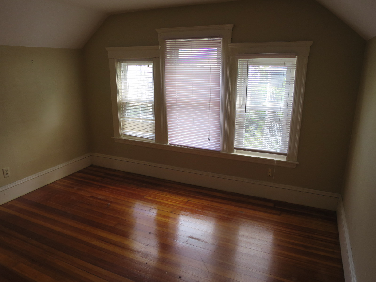 41 Clarendon Ave, Davis Square