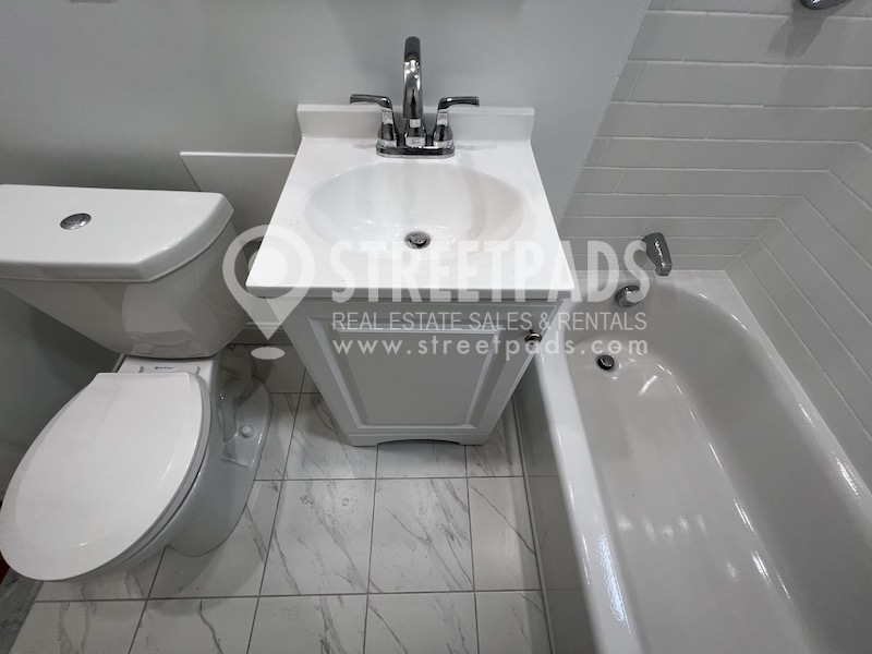 175 Kent St, Brookline