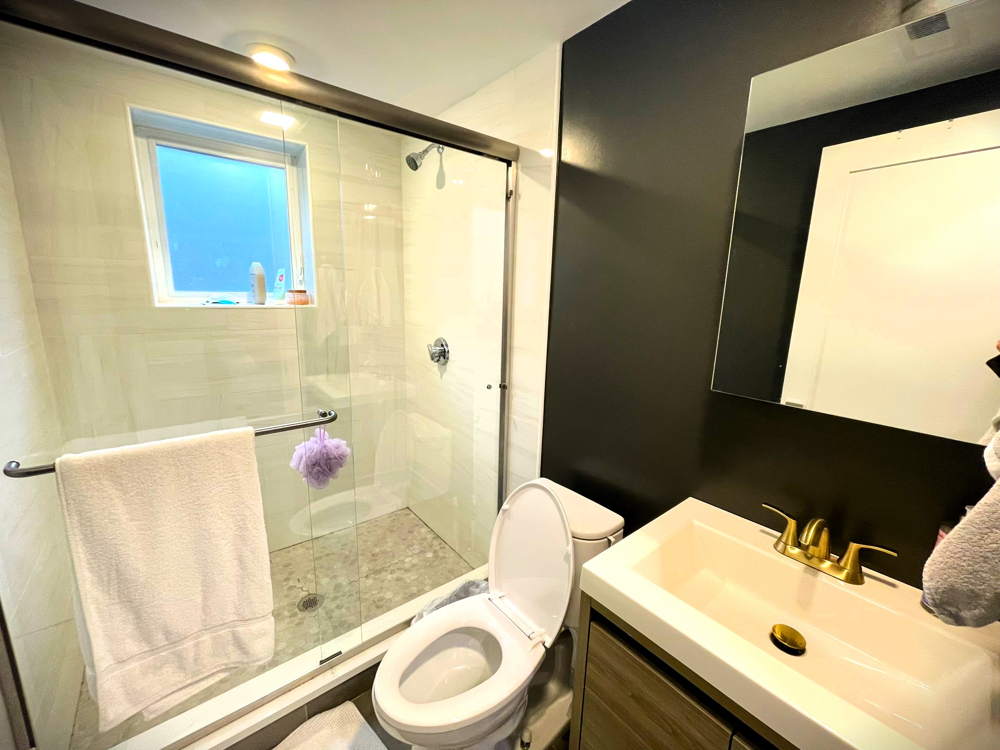 9 University Rd, Aspinwall Hill