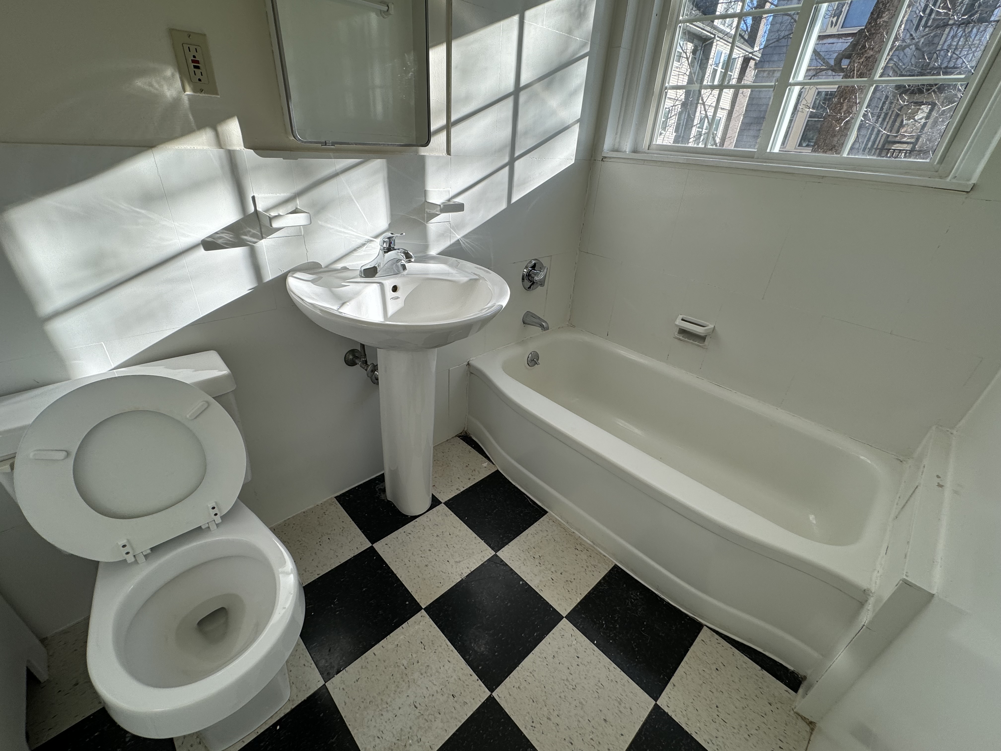 550 Belmont St, Watertown