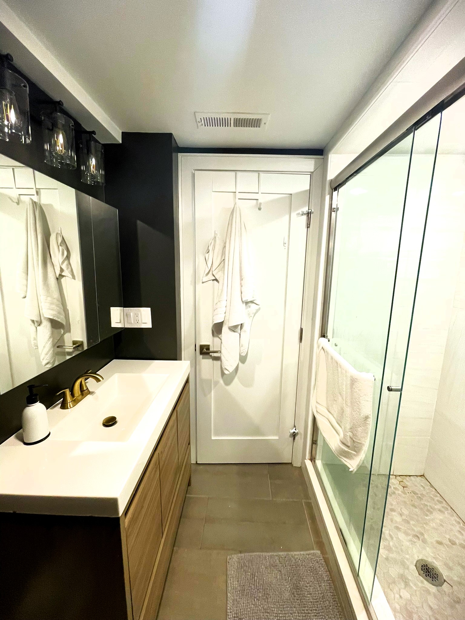 9 University Rd, Aspinwall Hill