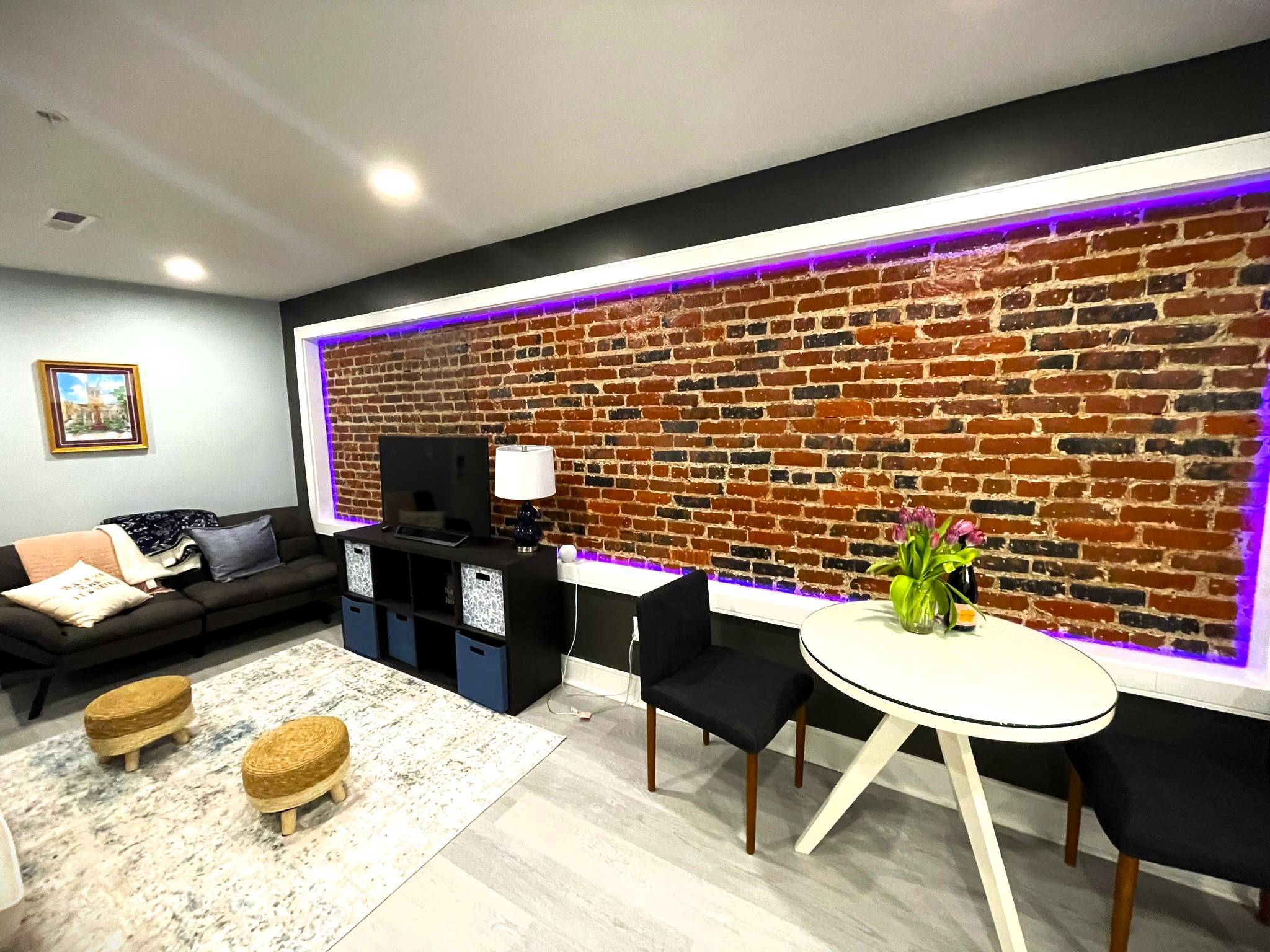 9 University Rd, Aspinwall Hill