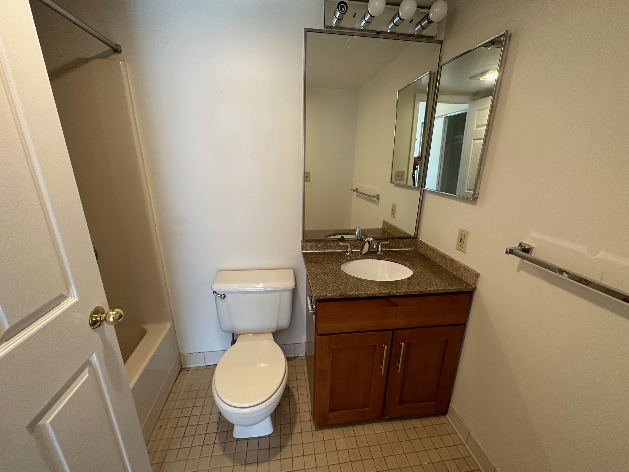 345 Franklin St, Riverside