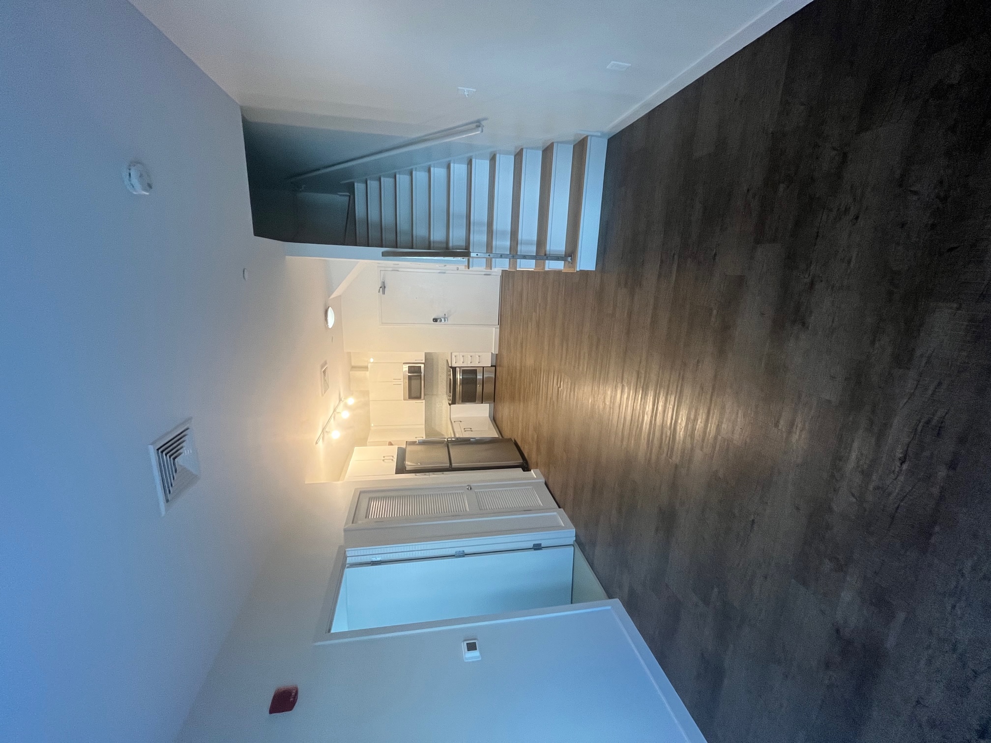 240 Sidney St, Cambridgeport