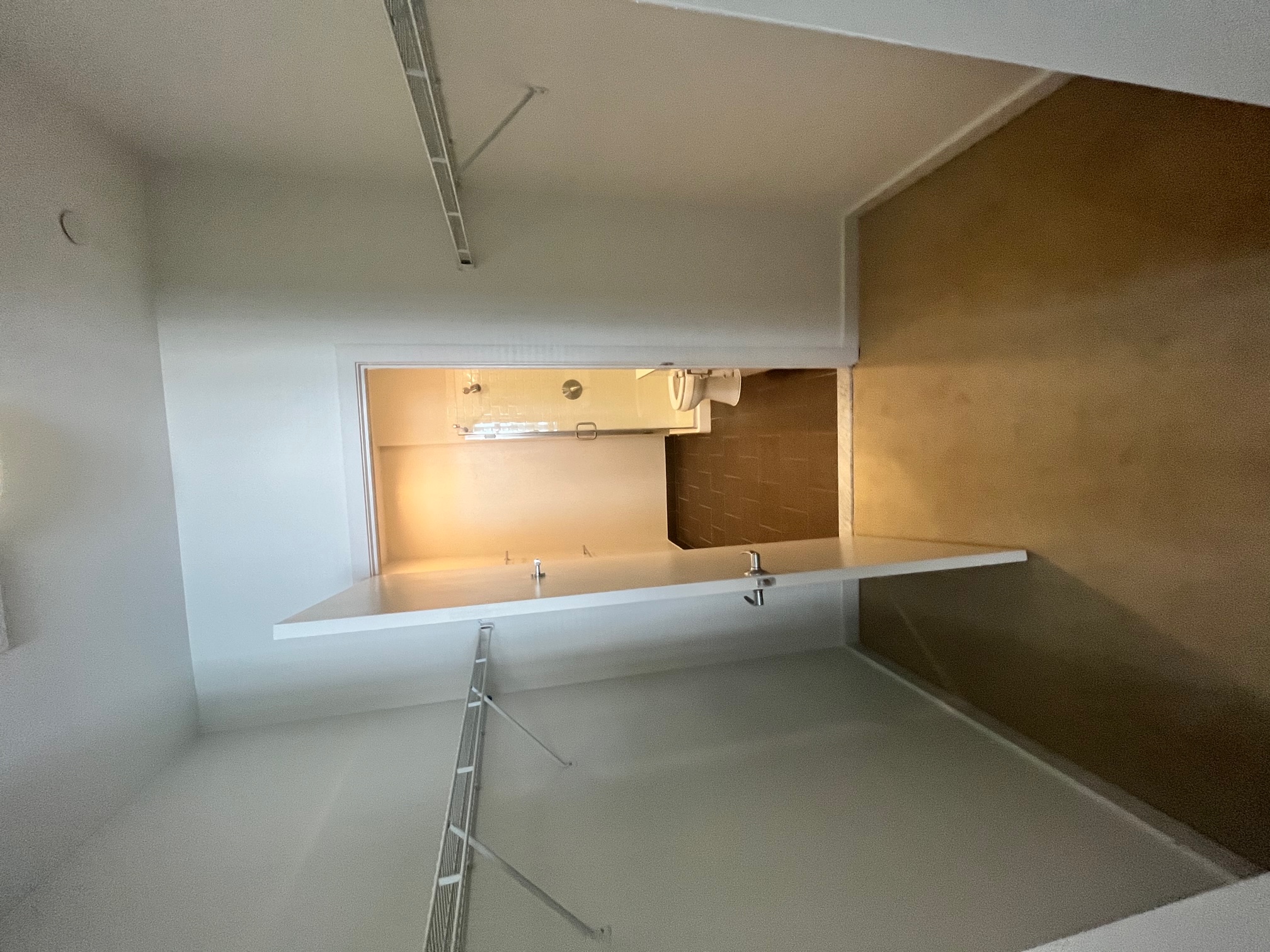 240 Sidney St, Cambridgeport