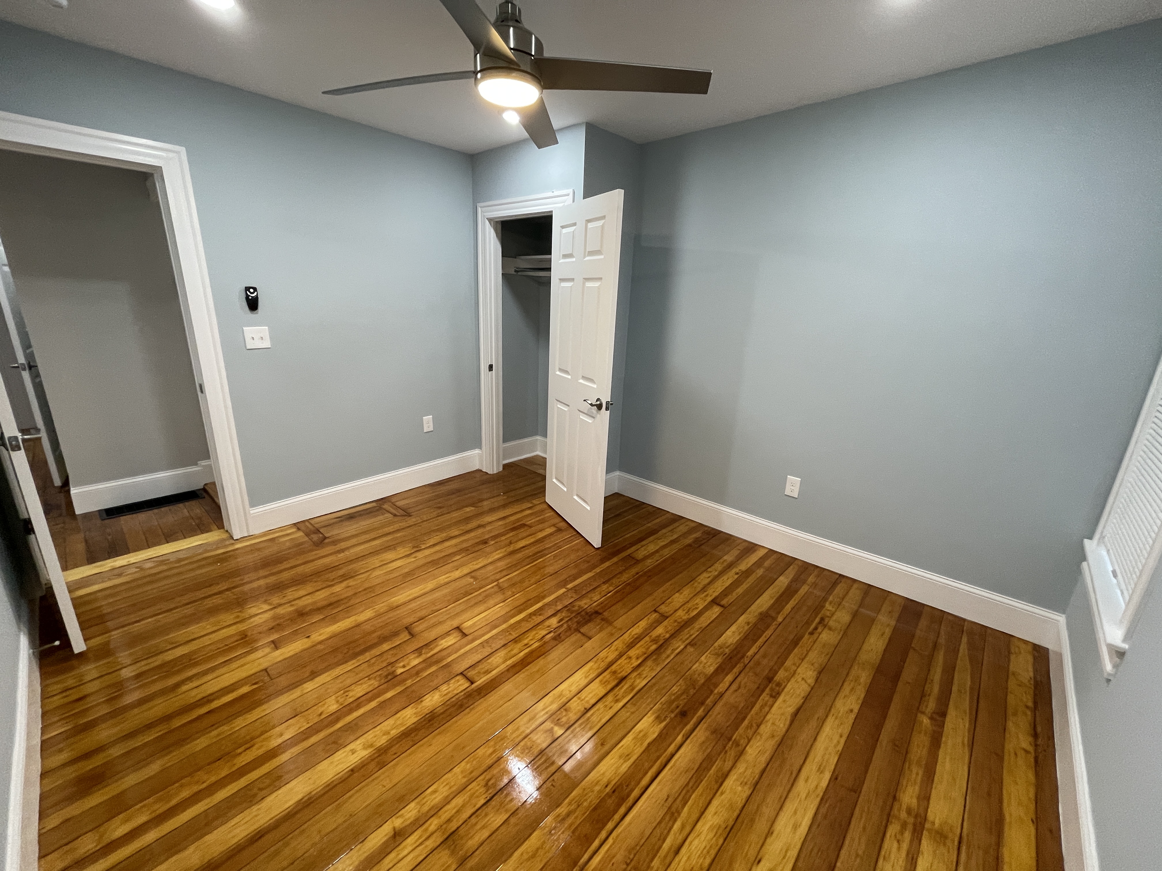 3 Mossland St, Porter Square