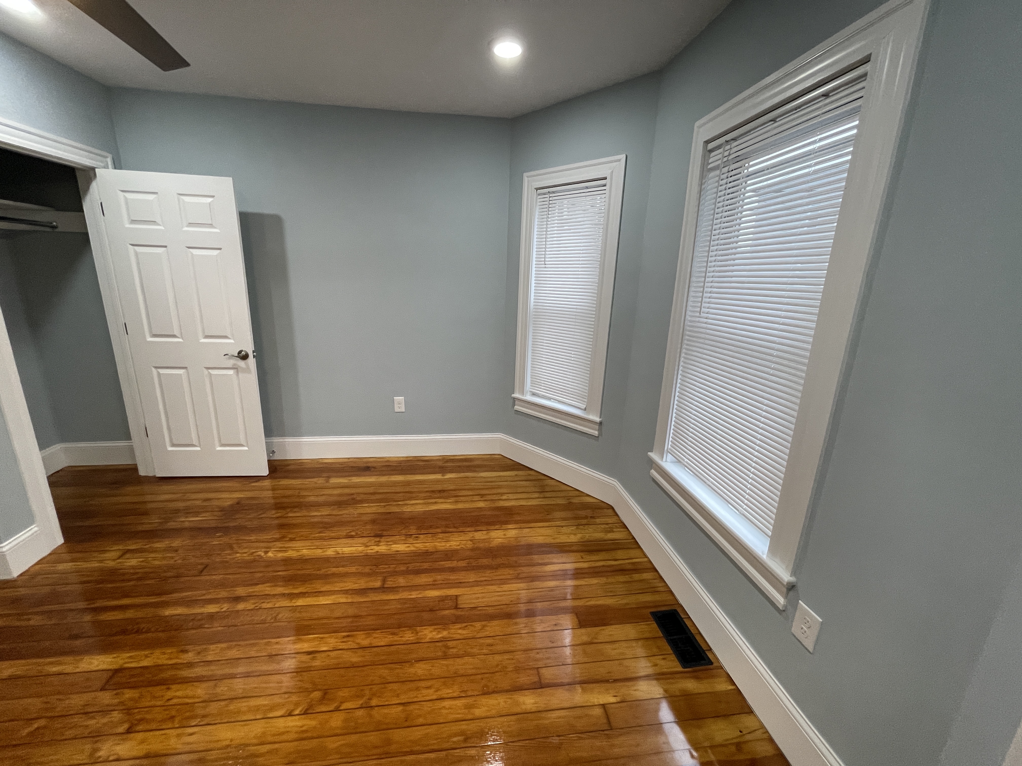 3 Mossland St, Porter Square