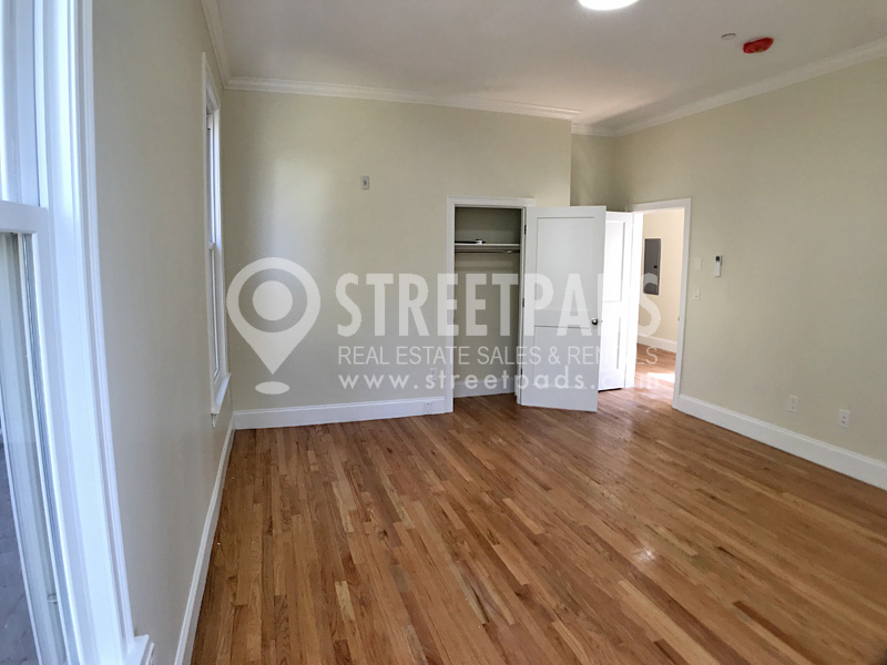 12 Harris St, Coolidge Corner