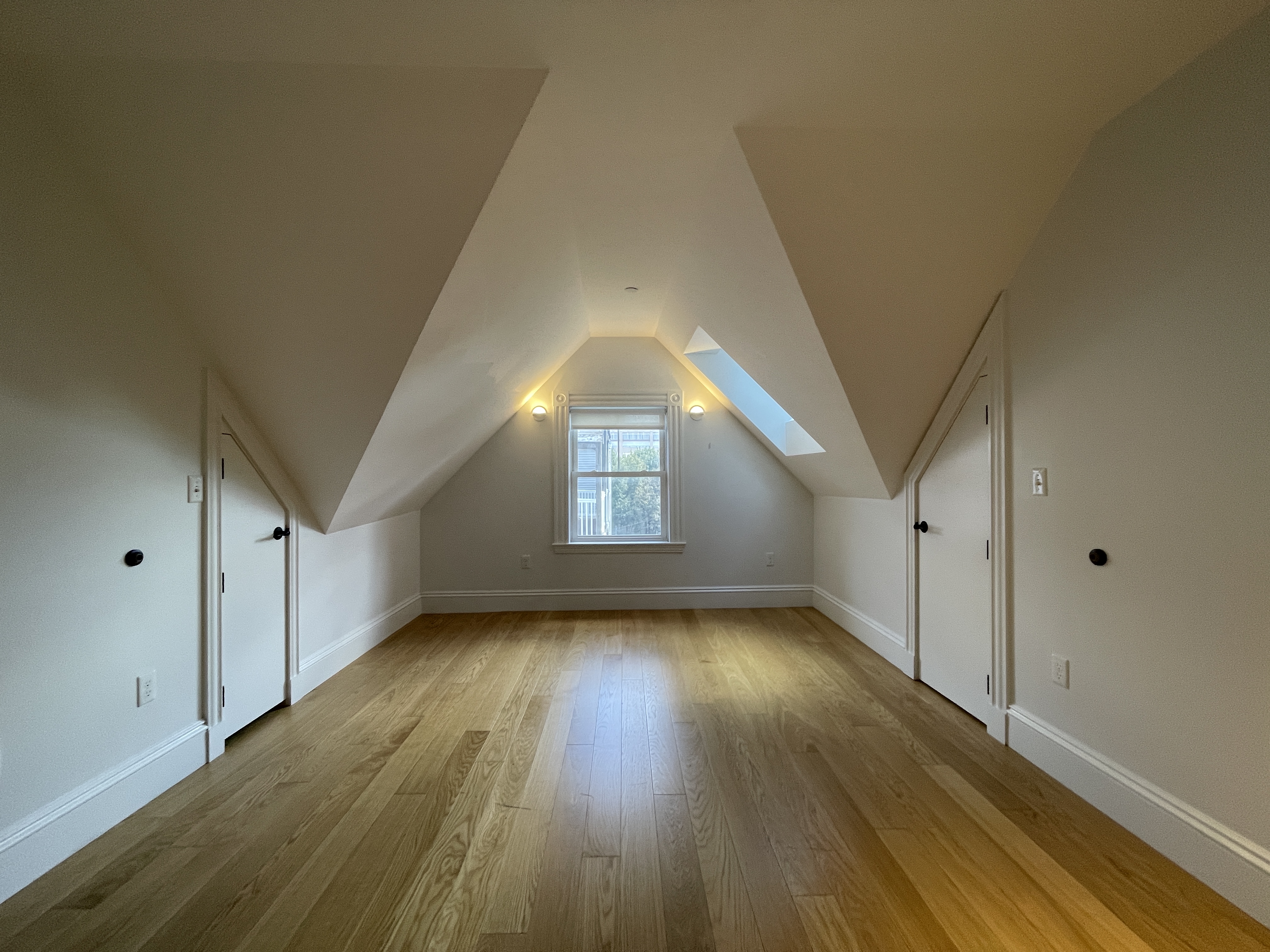 83 Gardner St, Allston