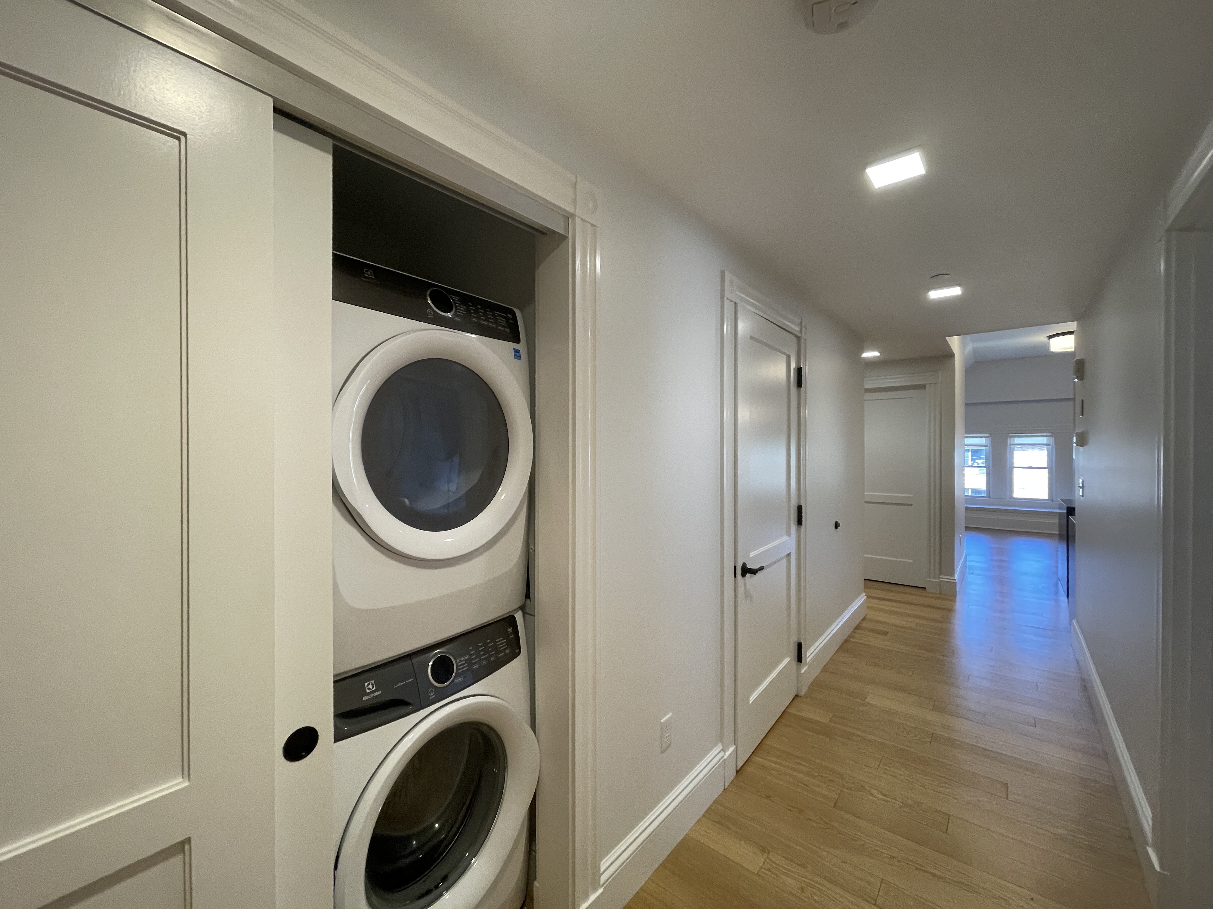 83 Gardner St, Allston