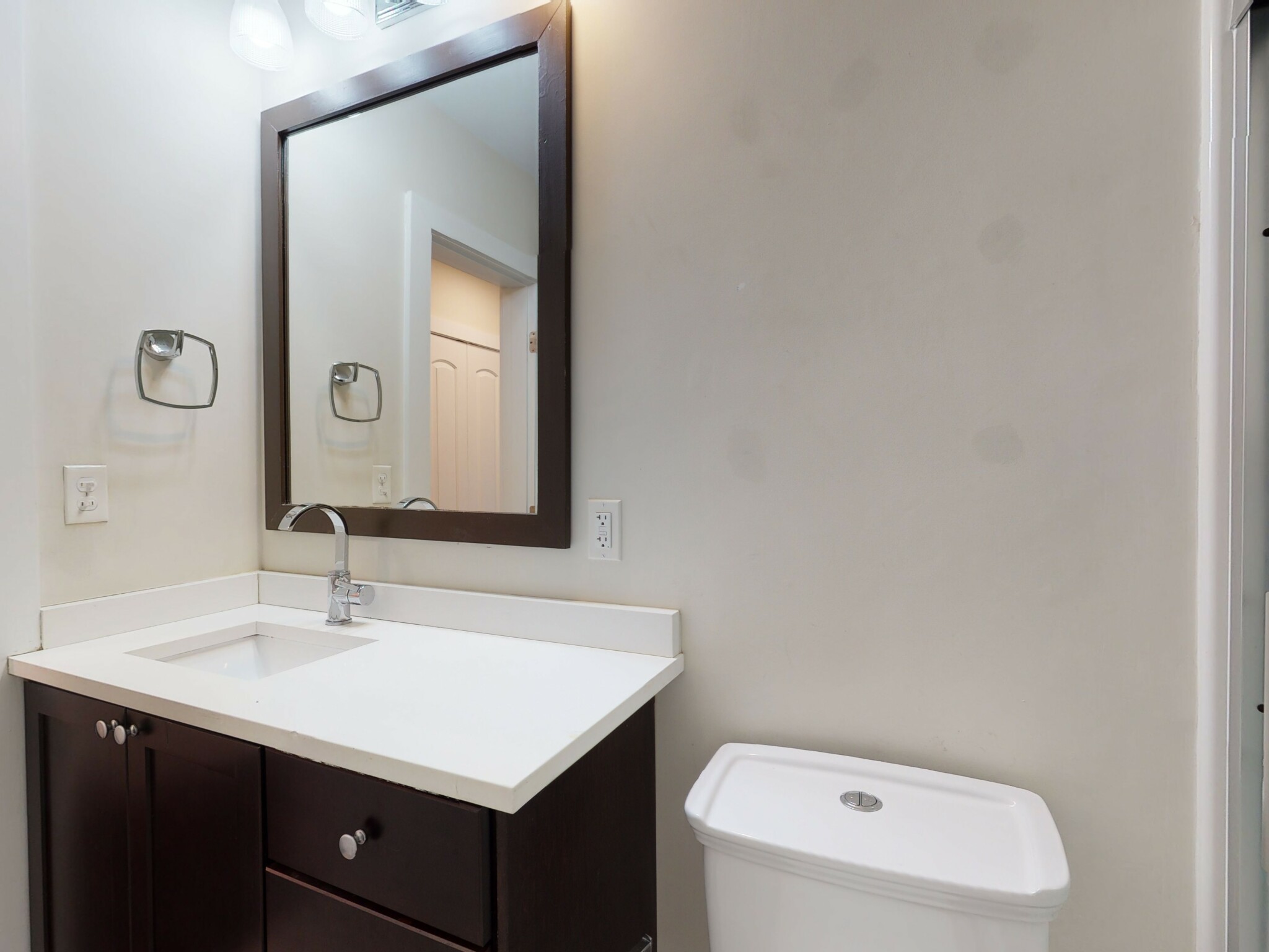 839 Parker St, Mission Hill