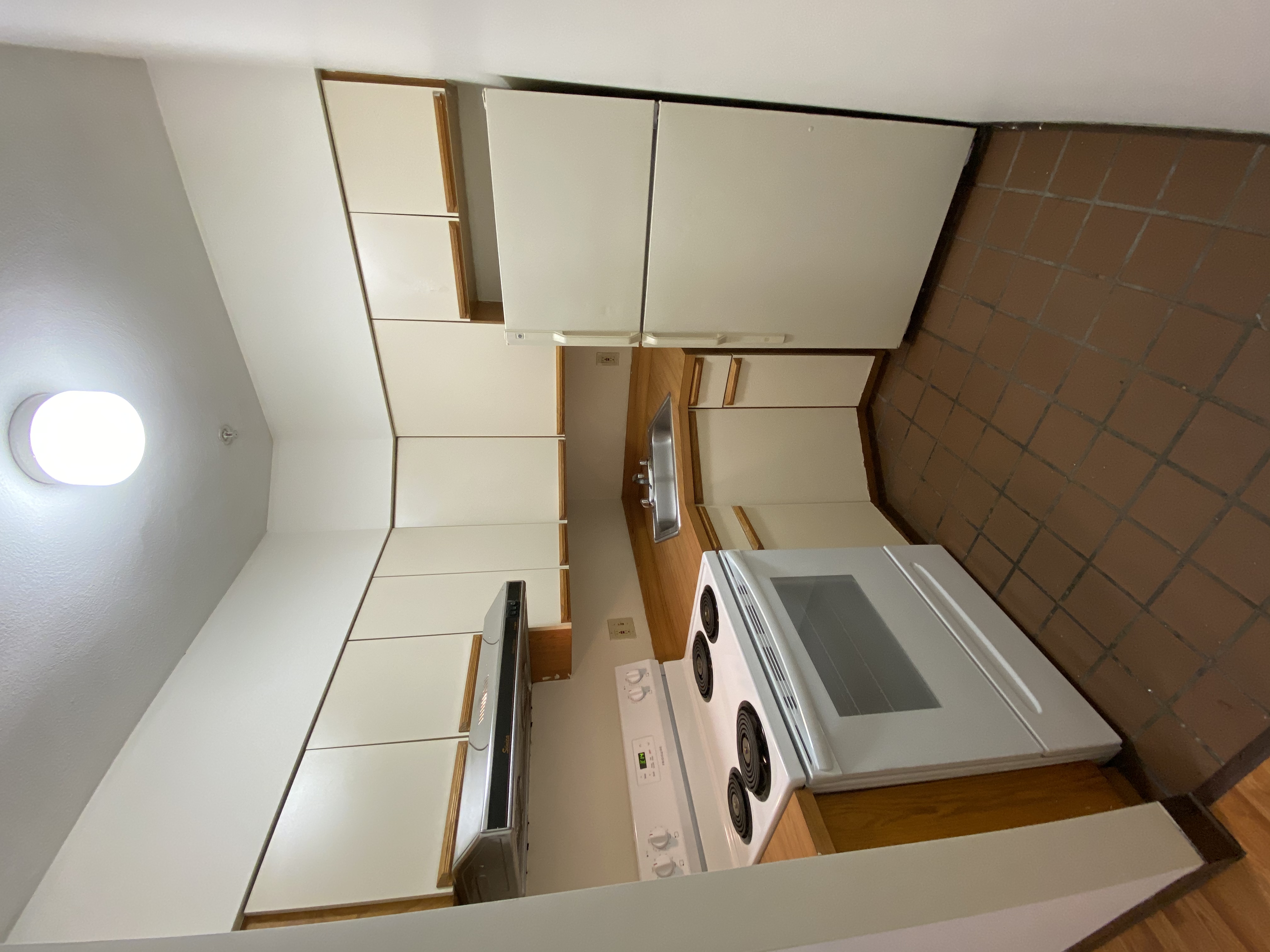 81 Essex St, Chinatown