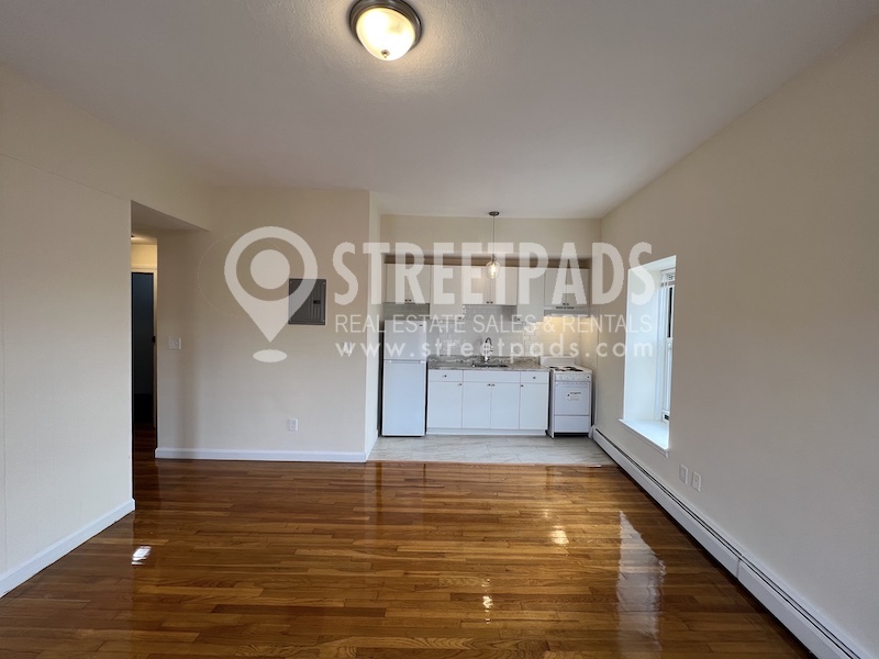 180 North Beacon St, Brighton