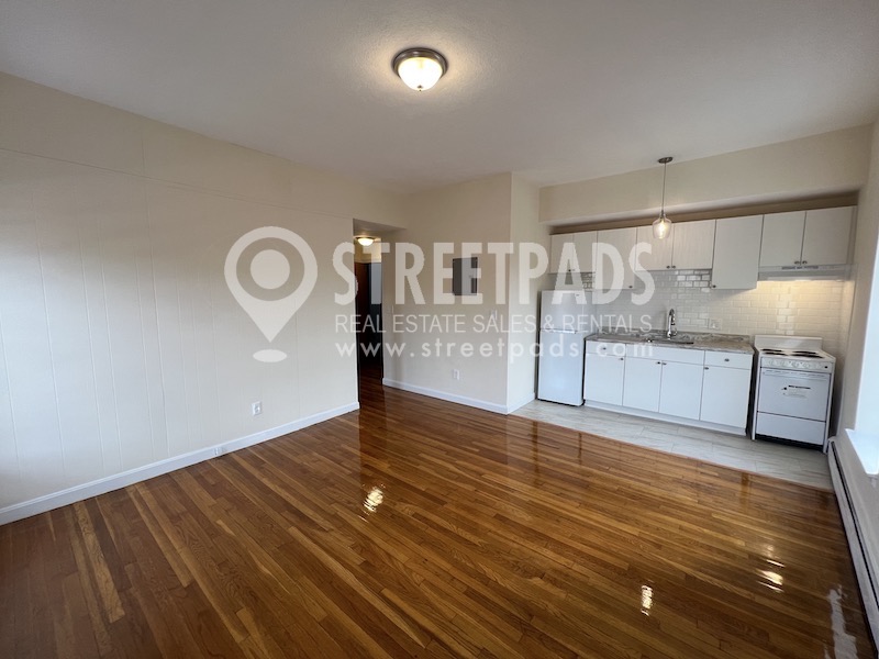 180 North Beacon St, Brighton