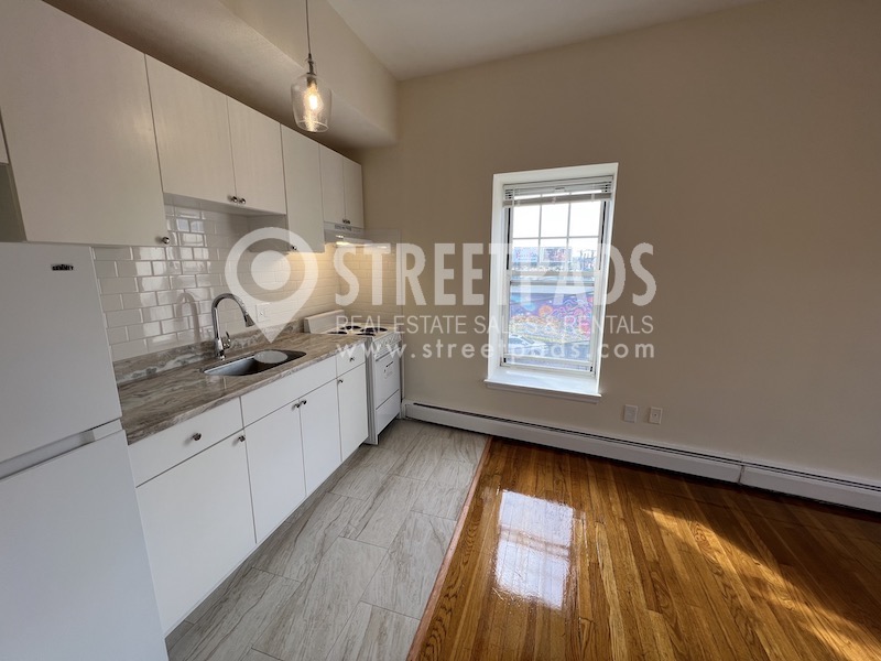 180 North Beacon St, Brighton