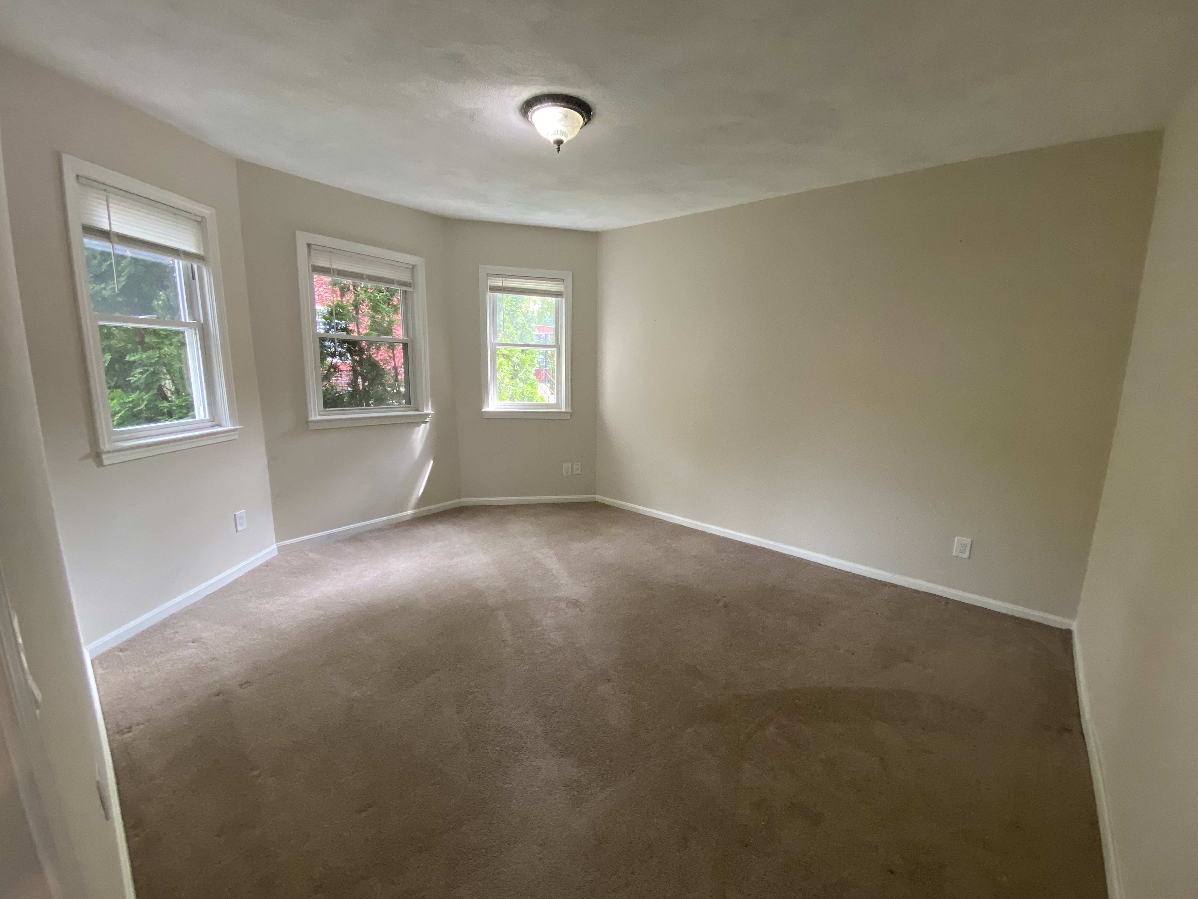 14 Callender St, Central Square