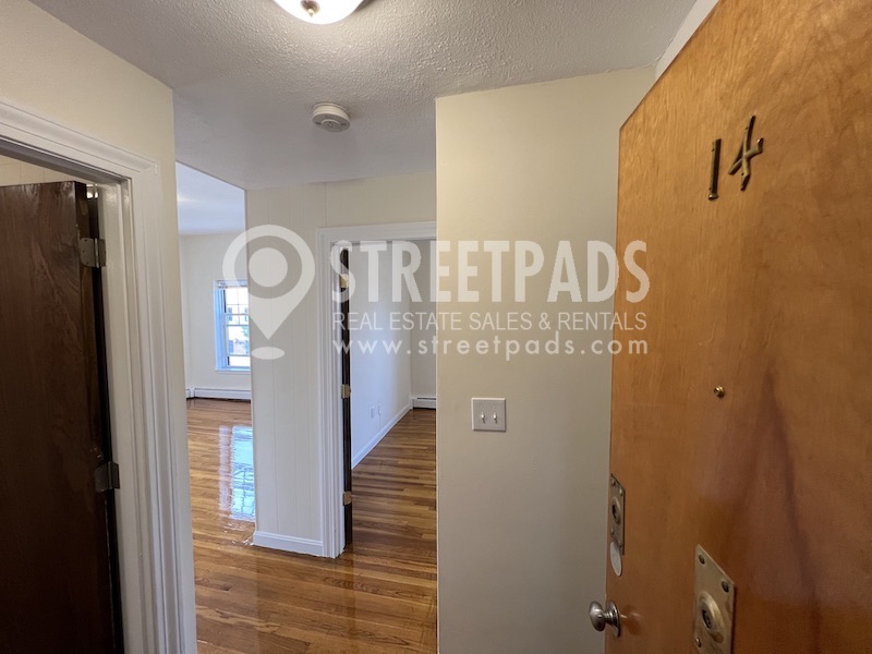 180 North Beacon St, Brighton