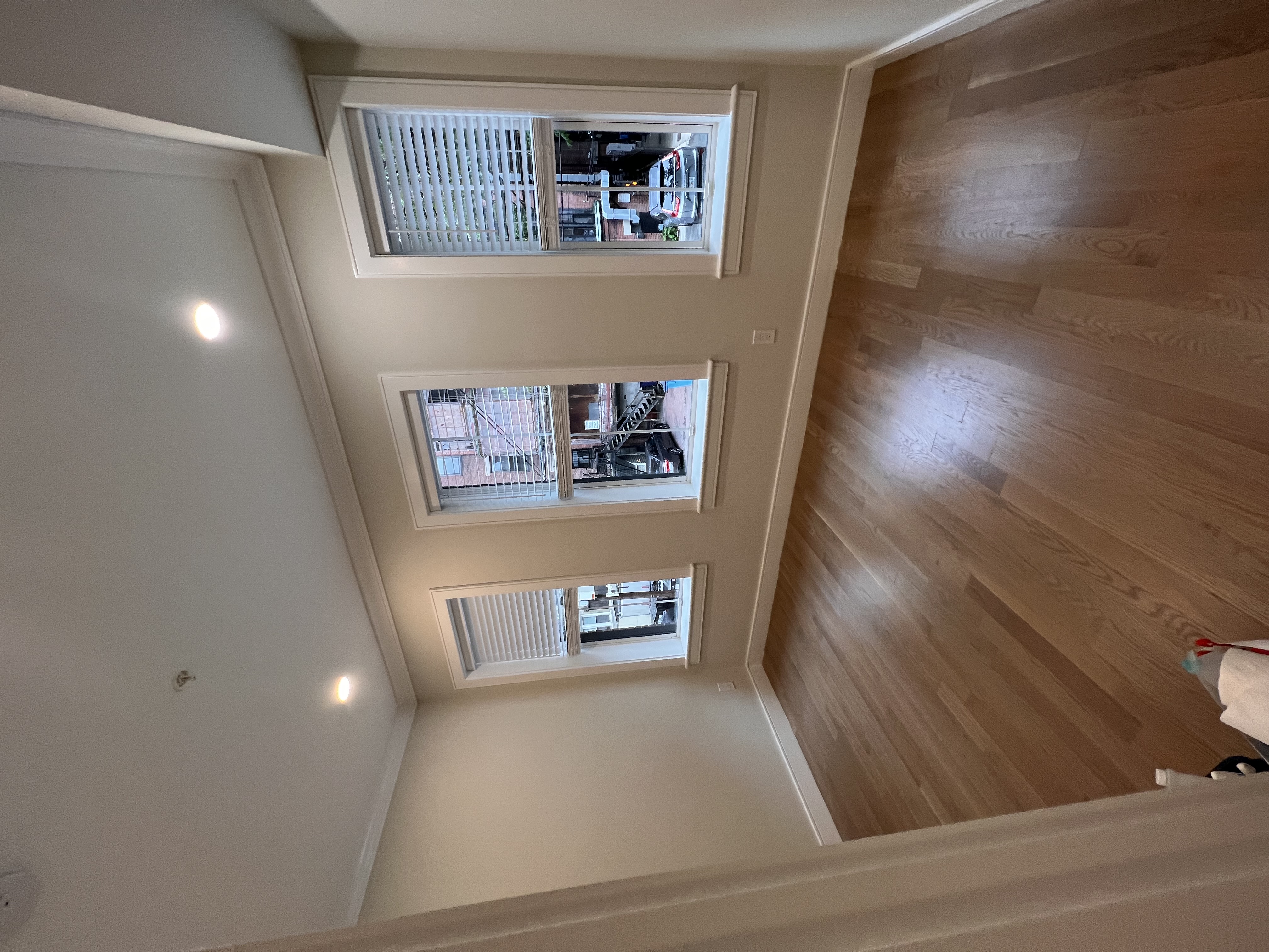 535 Newbury St, Fenway