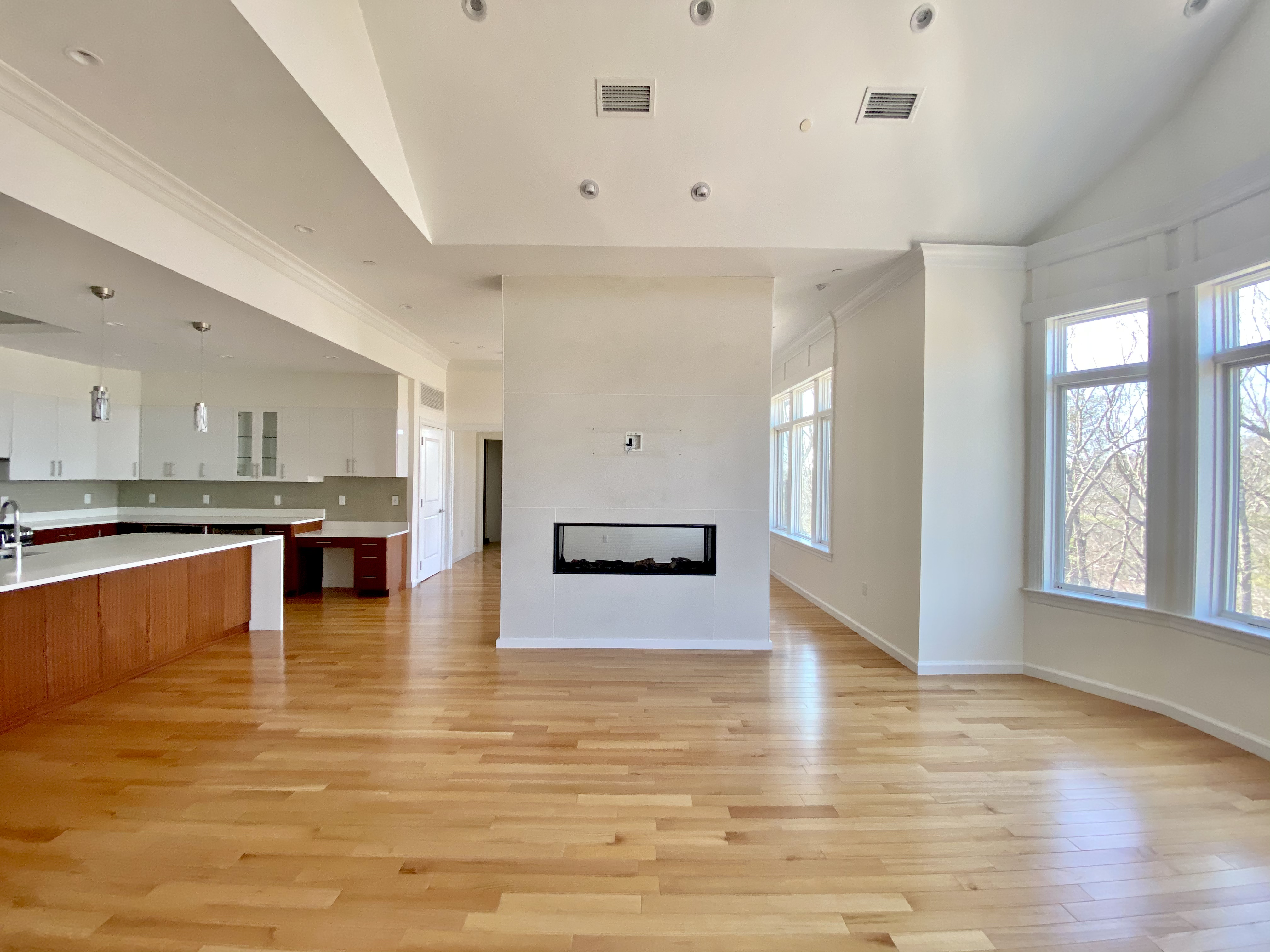 200 Estate Dr, Chestnut Hill