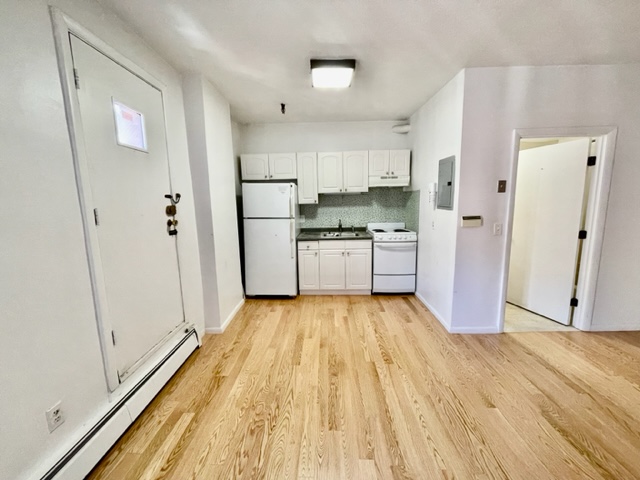 160 Salem St, North End