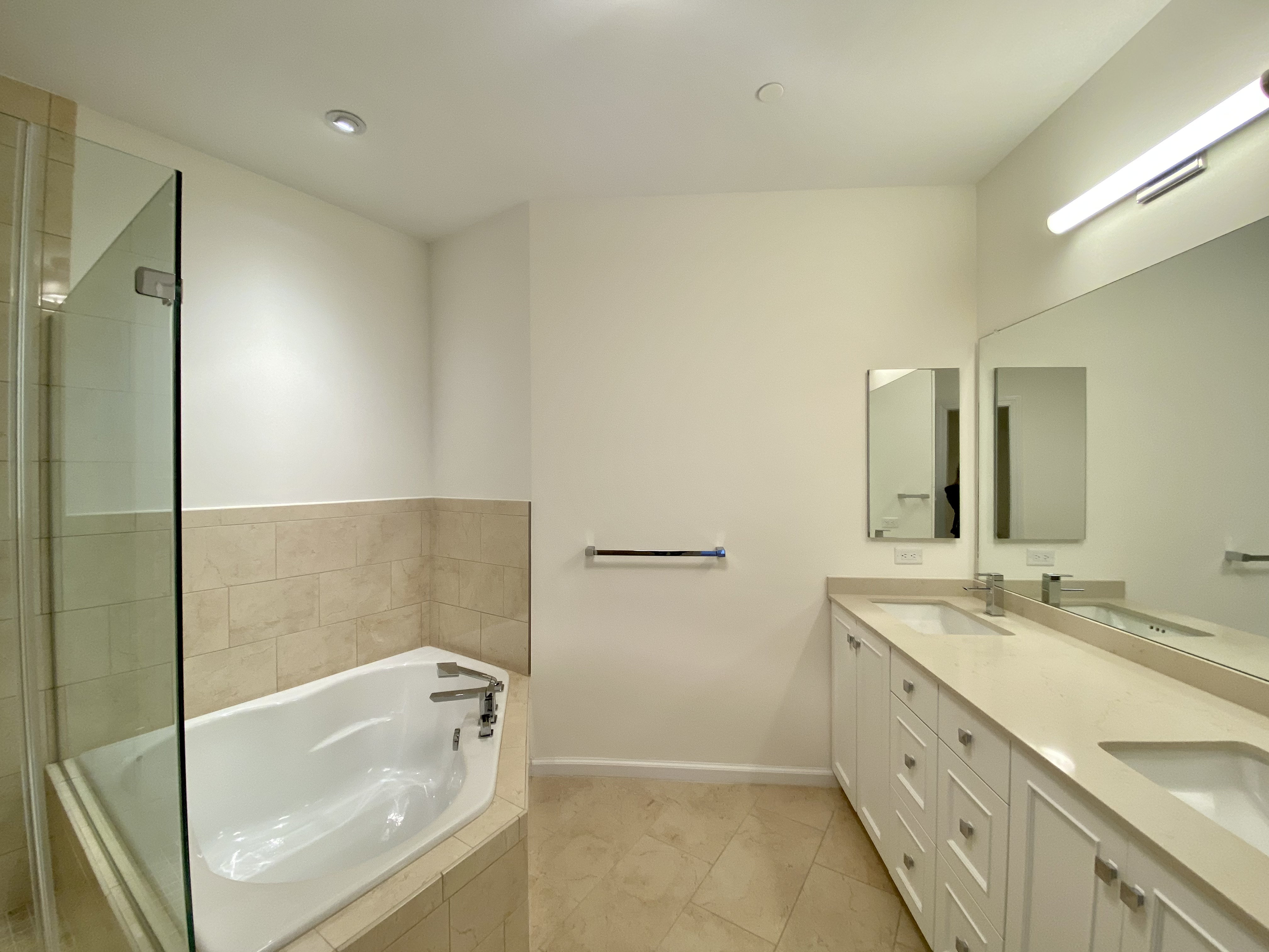 200 Estate Dr, Chestnut Hill