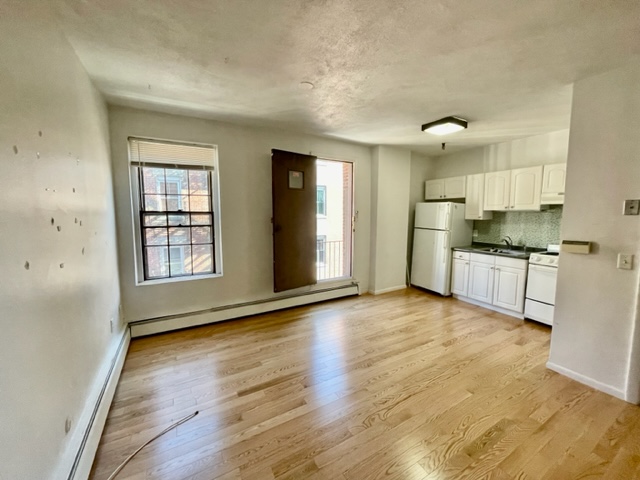 160 Salem St, North End