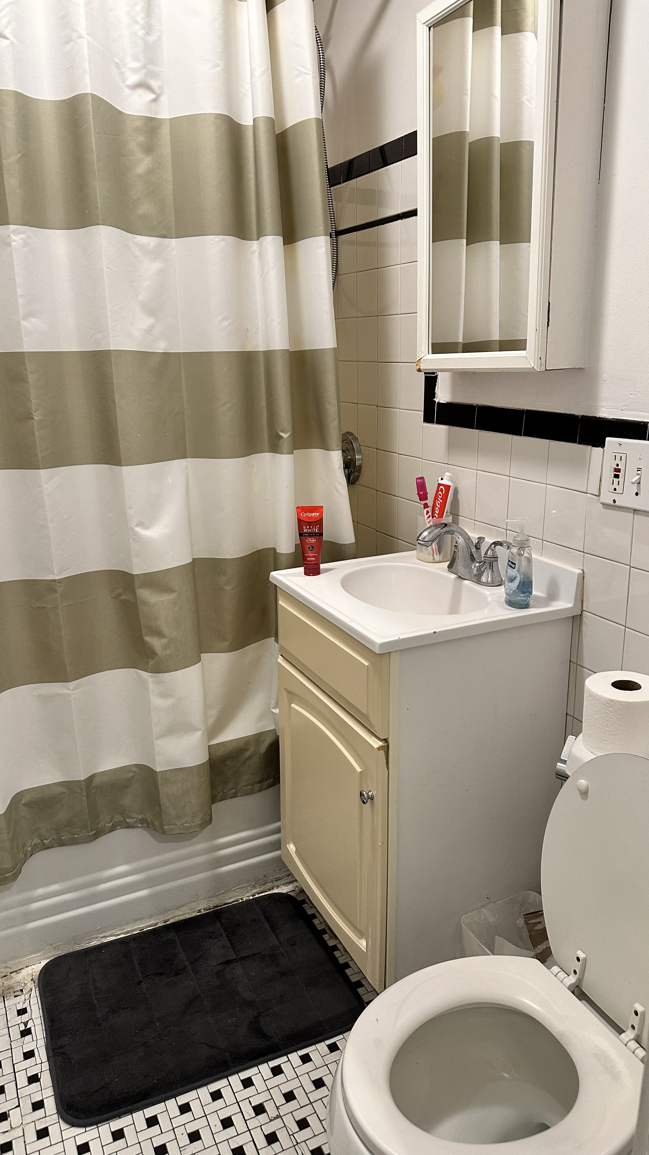 583 Beacon St, Fenway