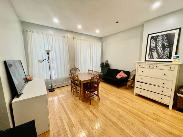 109 Fulton St, North End