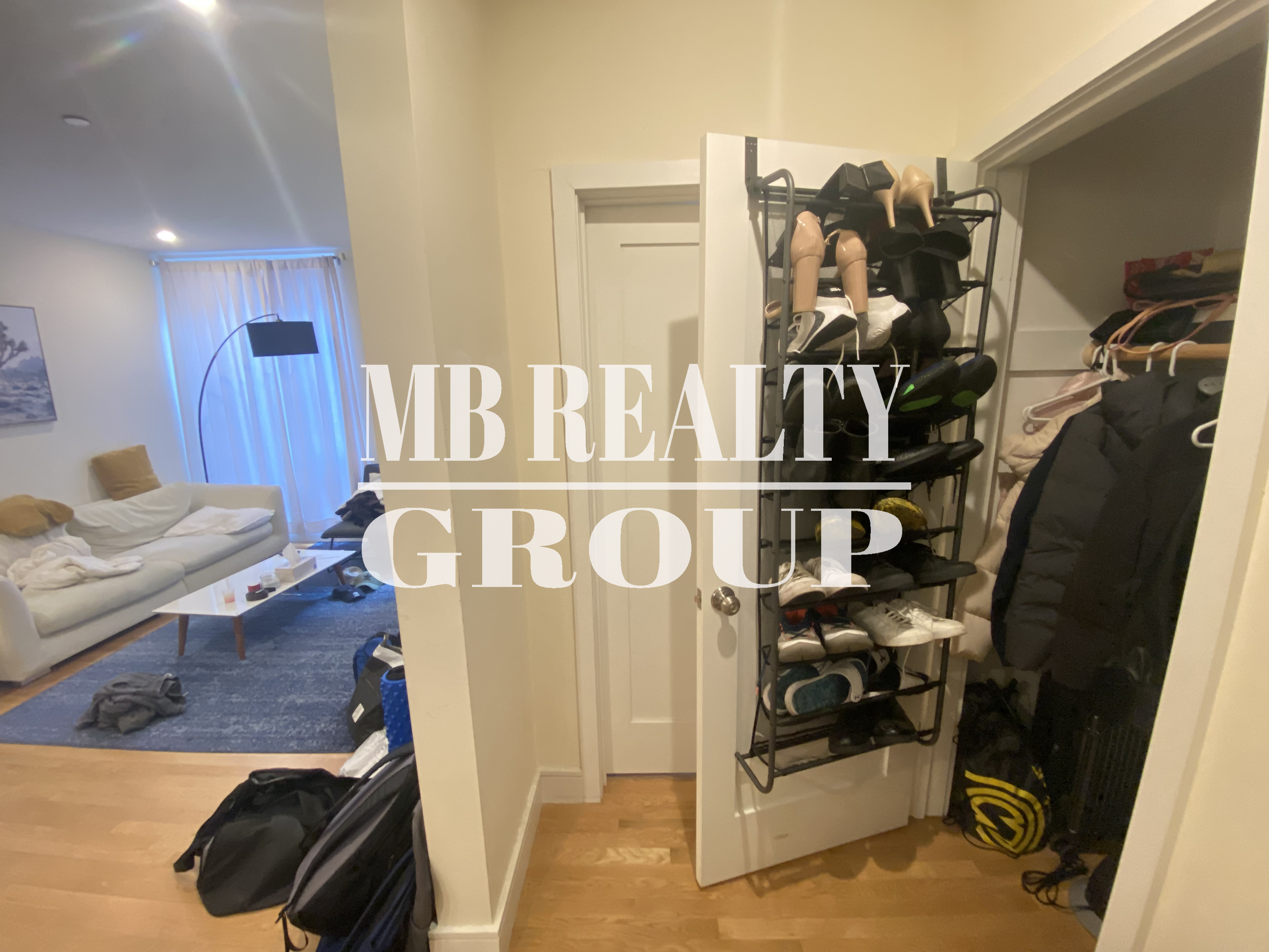 877 Beacon St, Fenway