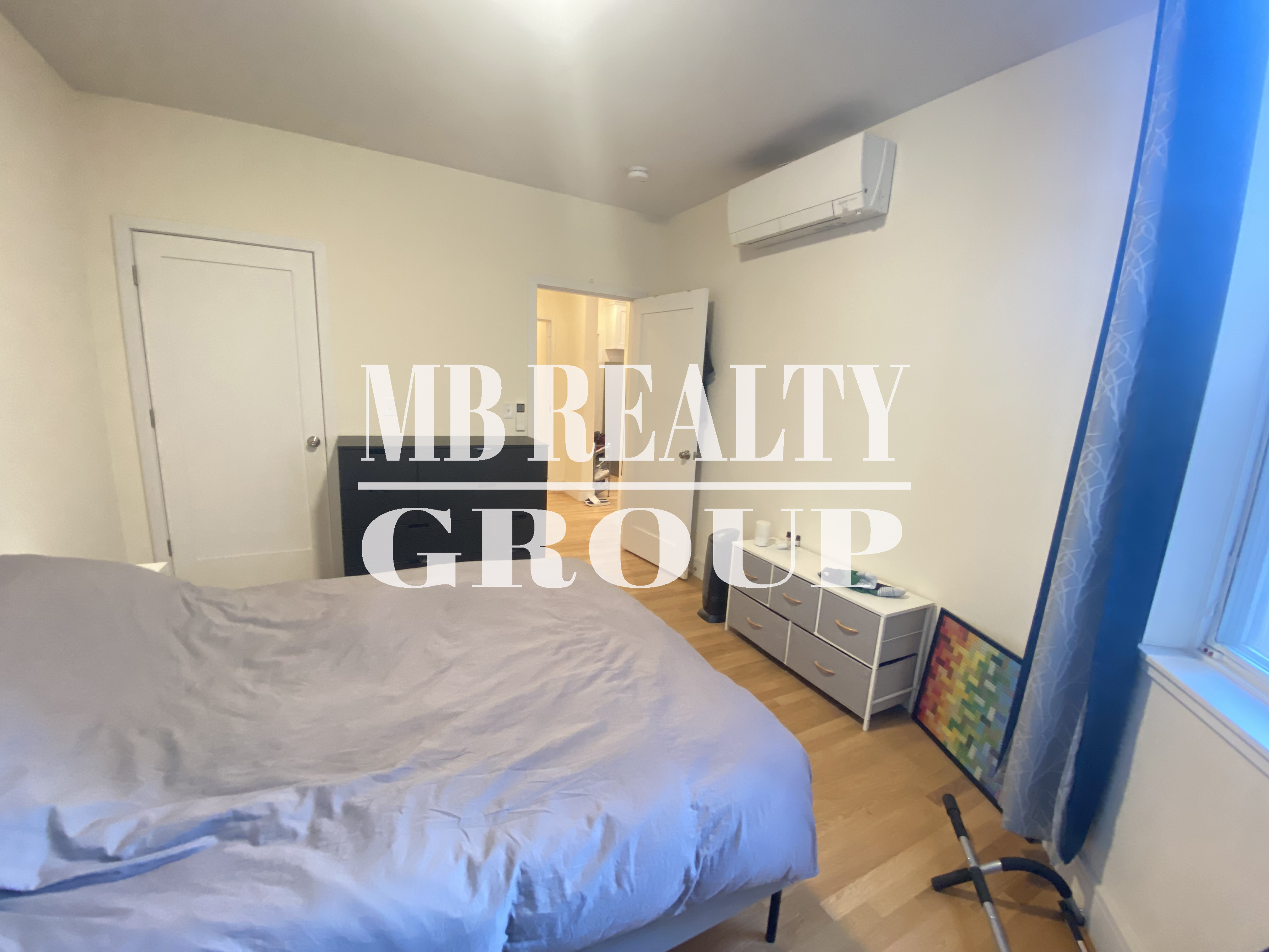 877 Beacon St, Fenway