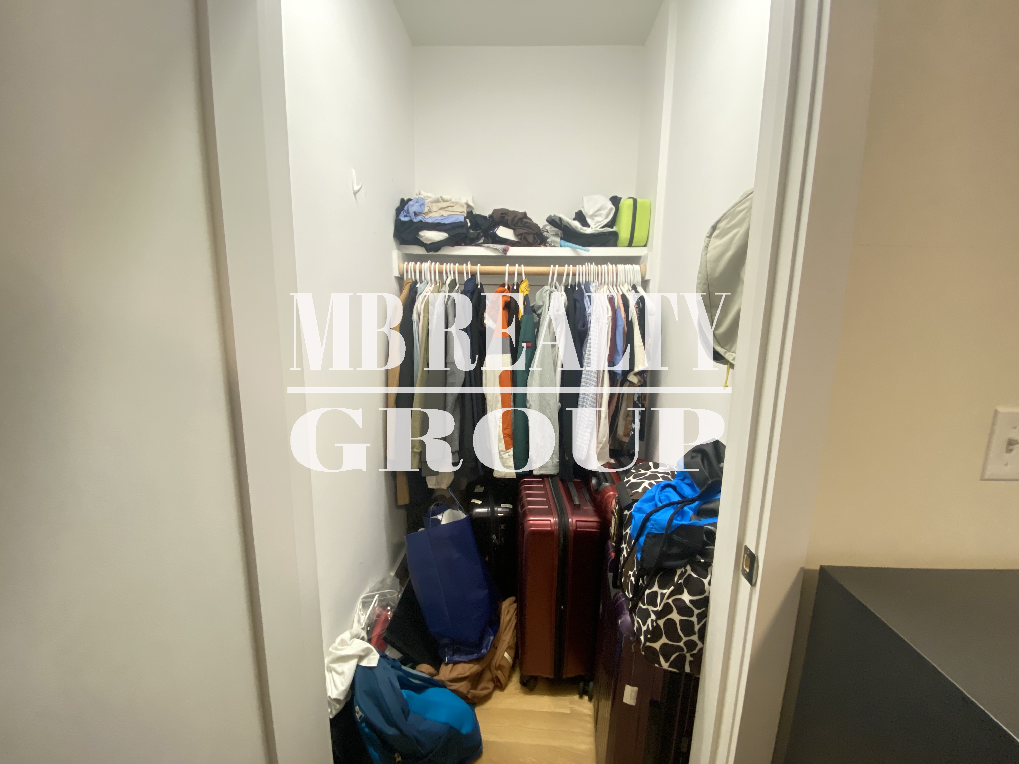 877 Beacon St, Fenway