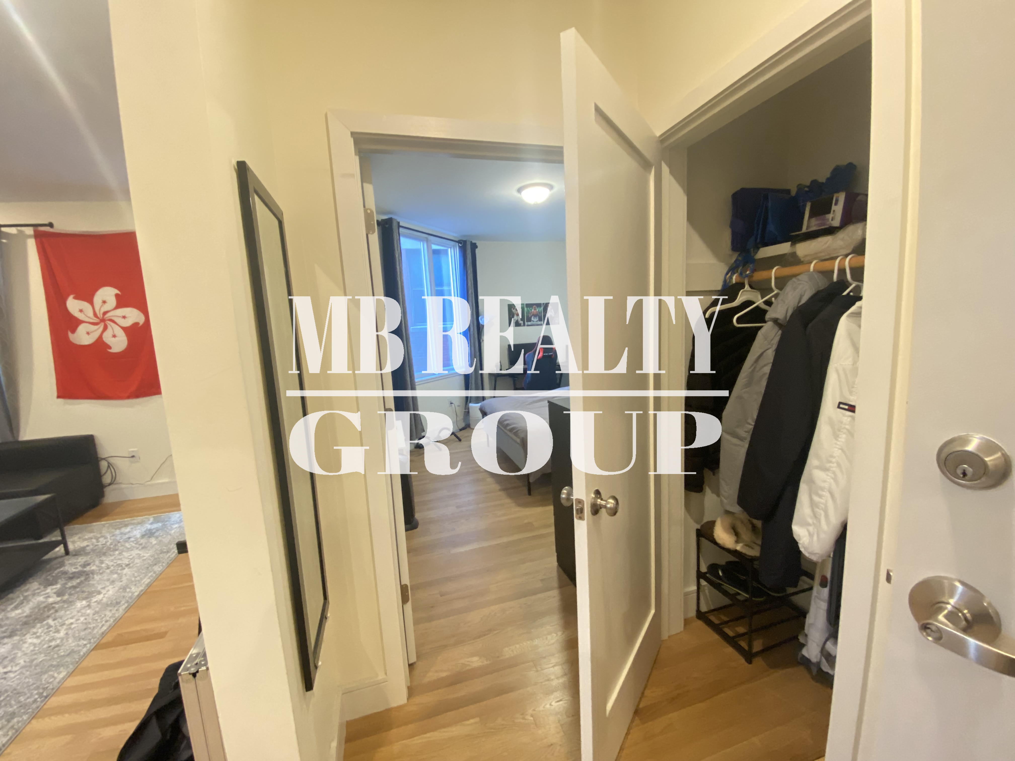 877 Beacon St, Fenway