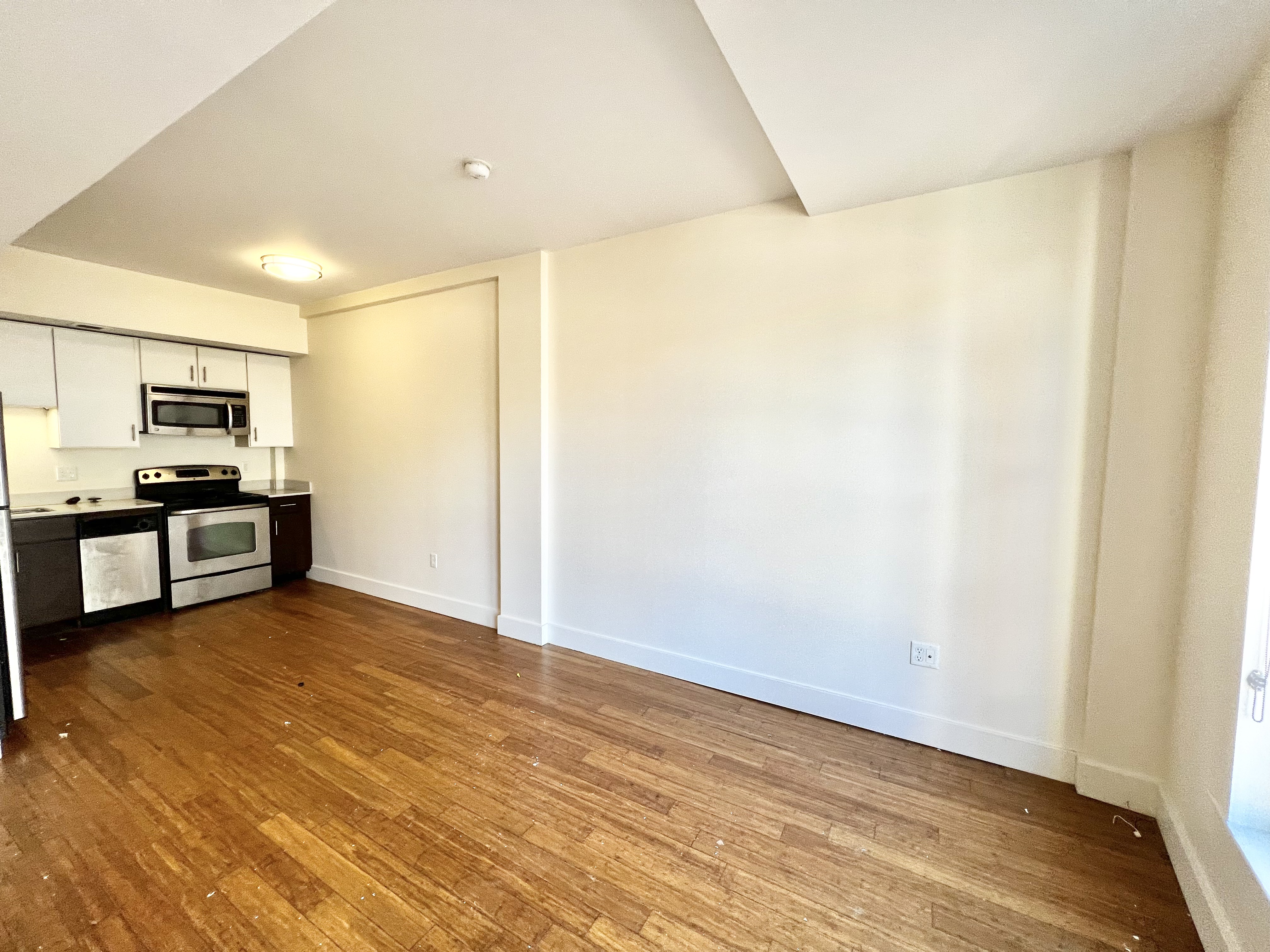 10 Winter Pl, Downtown