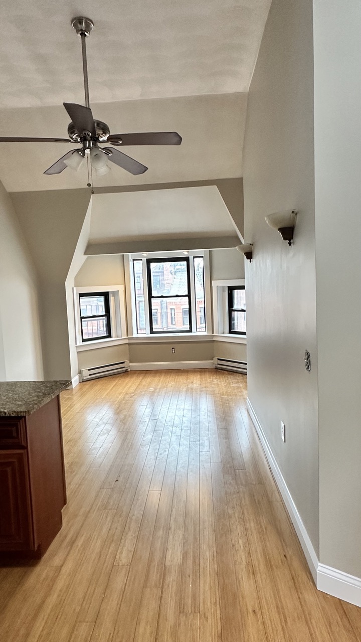 250 Newbury St, Back Bay