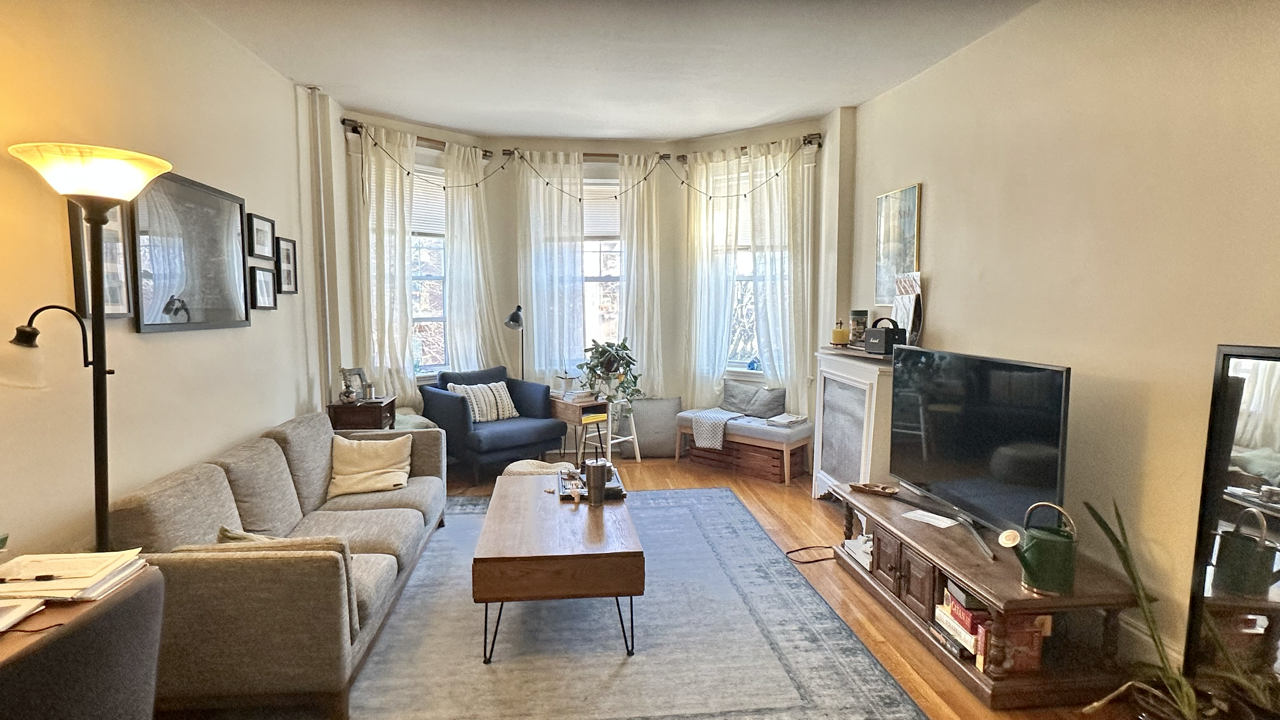 136 Pleasant St, Coolidge Corner