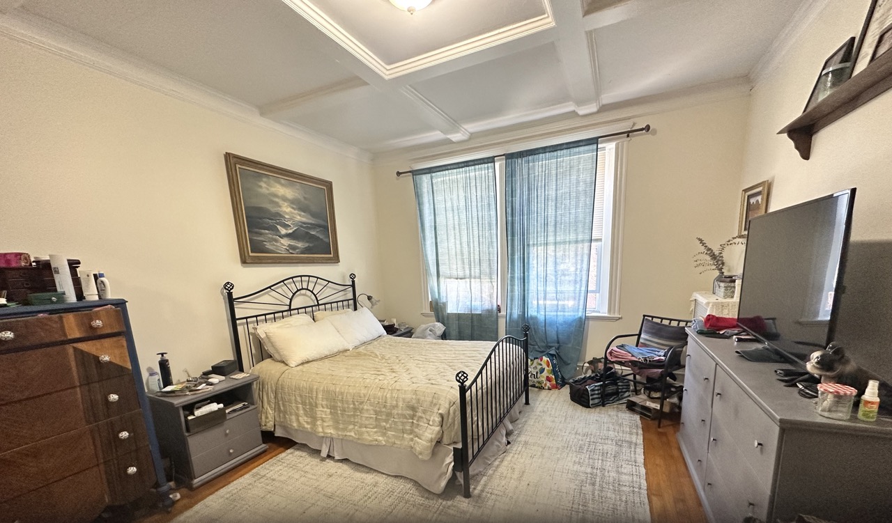 136 Pleasant St, Coolidge Corner