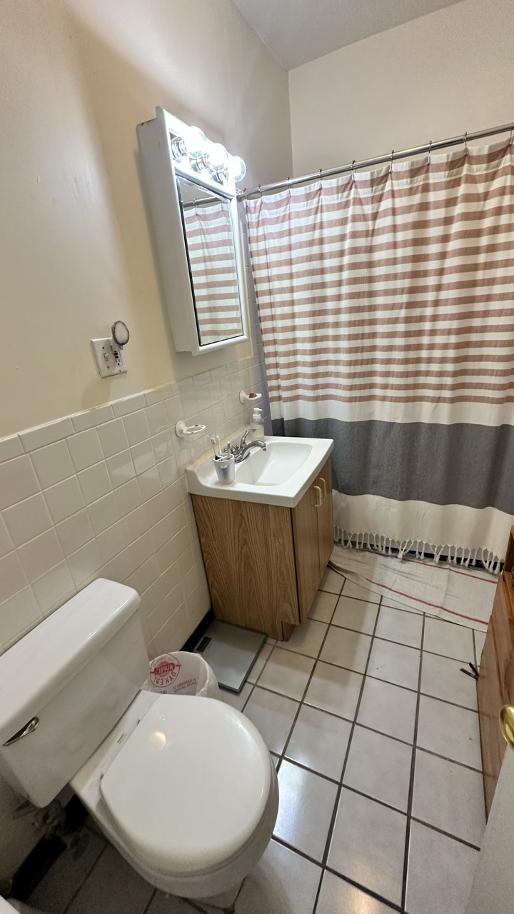 136 Pleasant St, Coolidge Corner