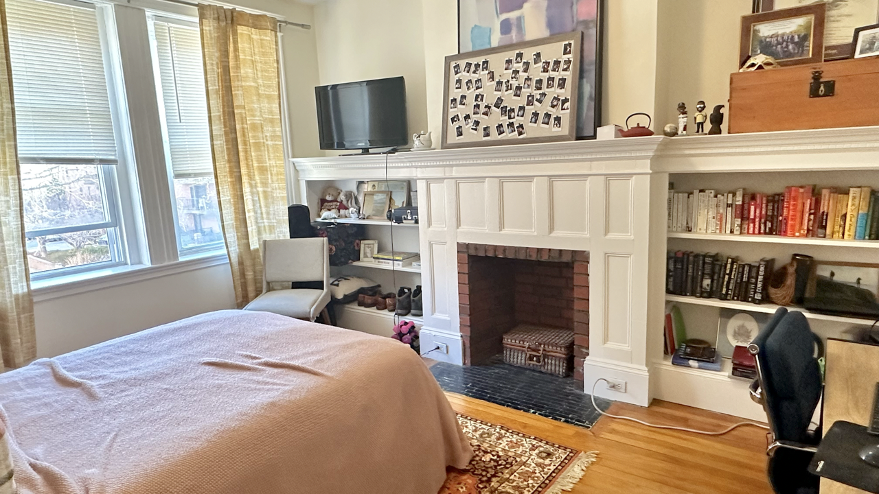 136 Pleasant St, Coolidge Corner