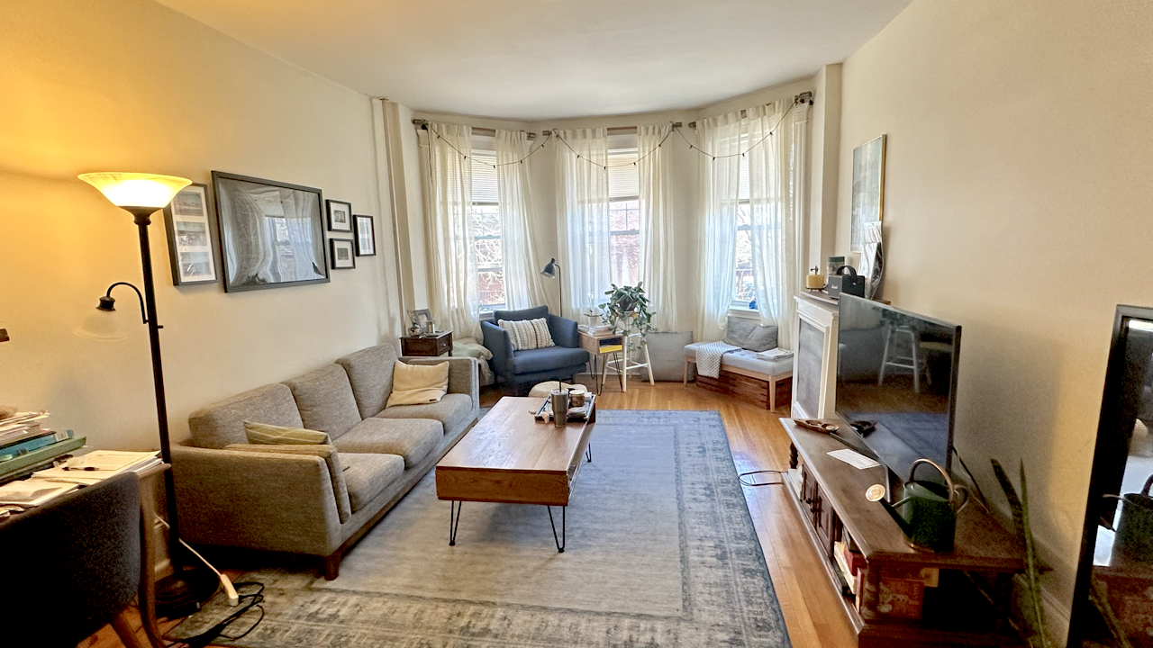 136 Pleasant St, Coolidge Corner