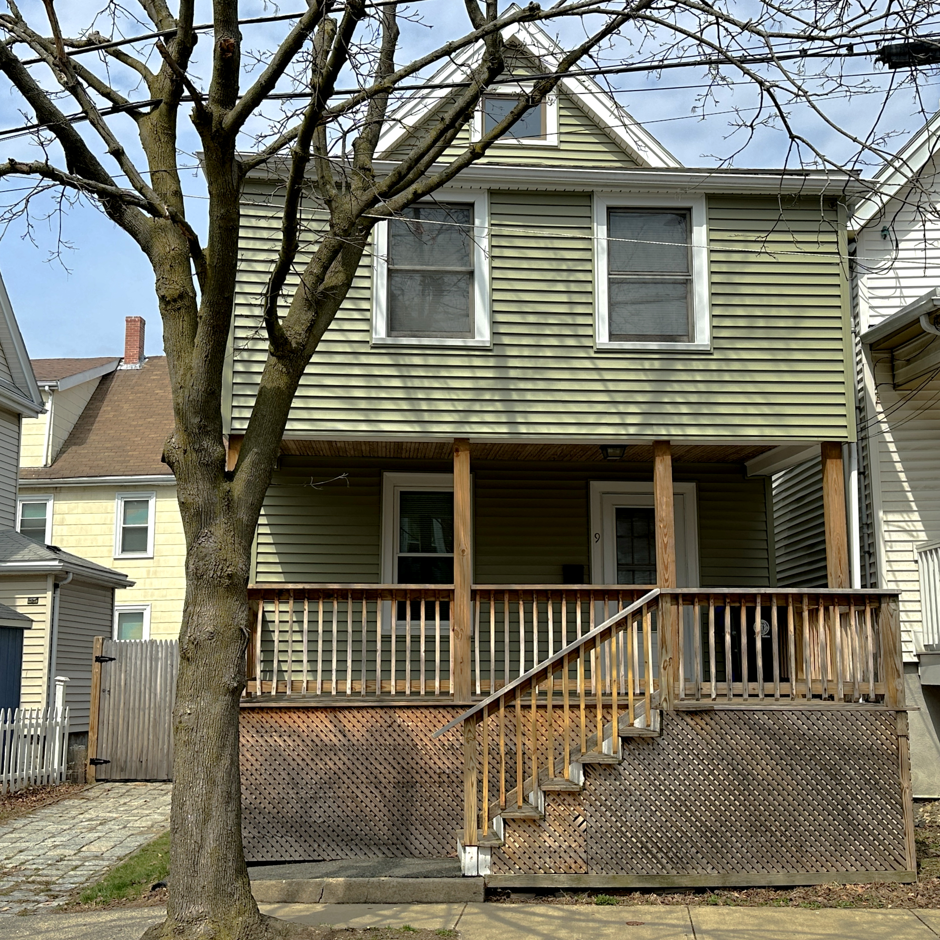 9 Shawmut St, Malden