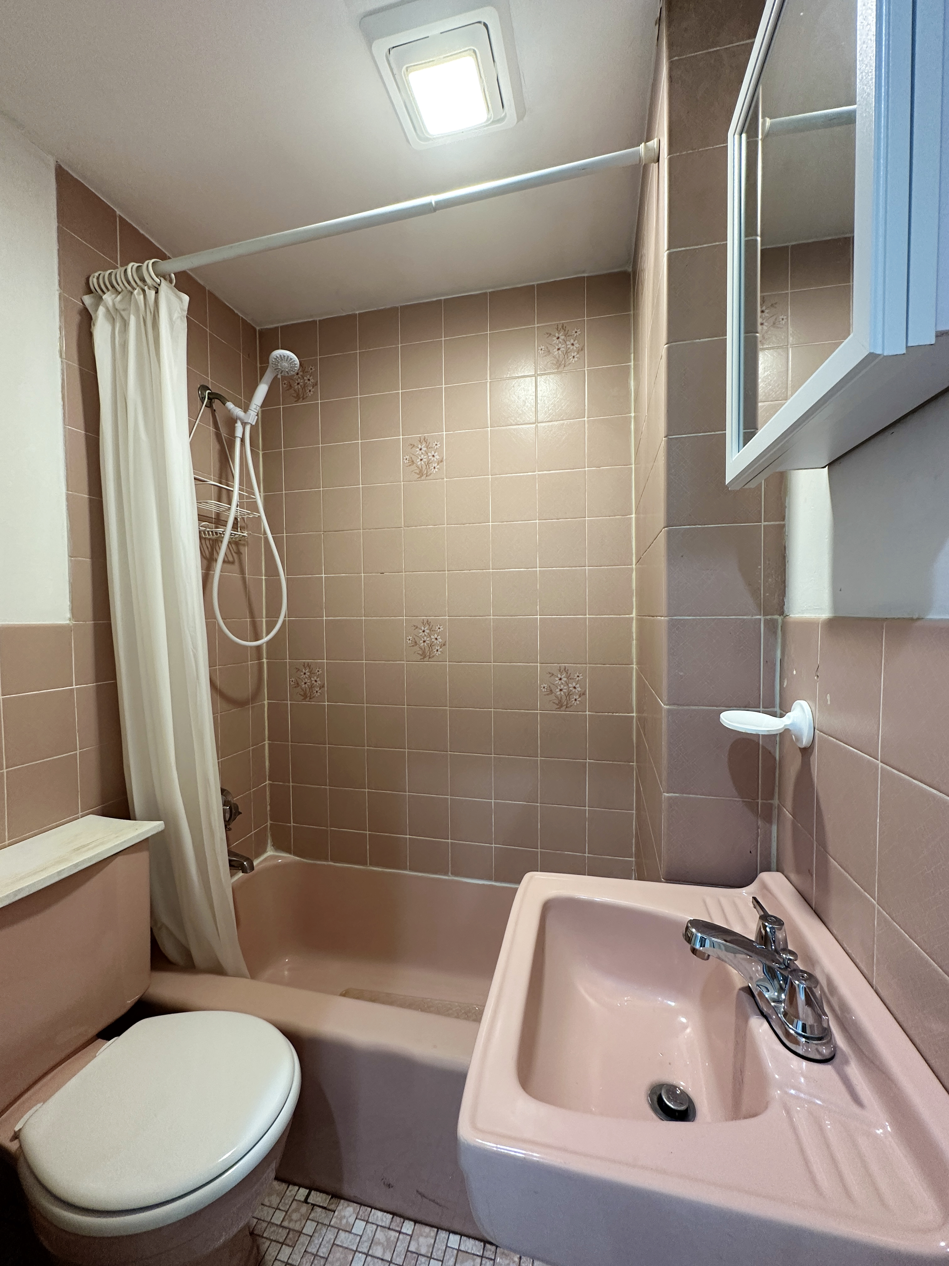 9 Shawmut St, Malden