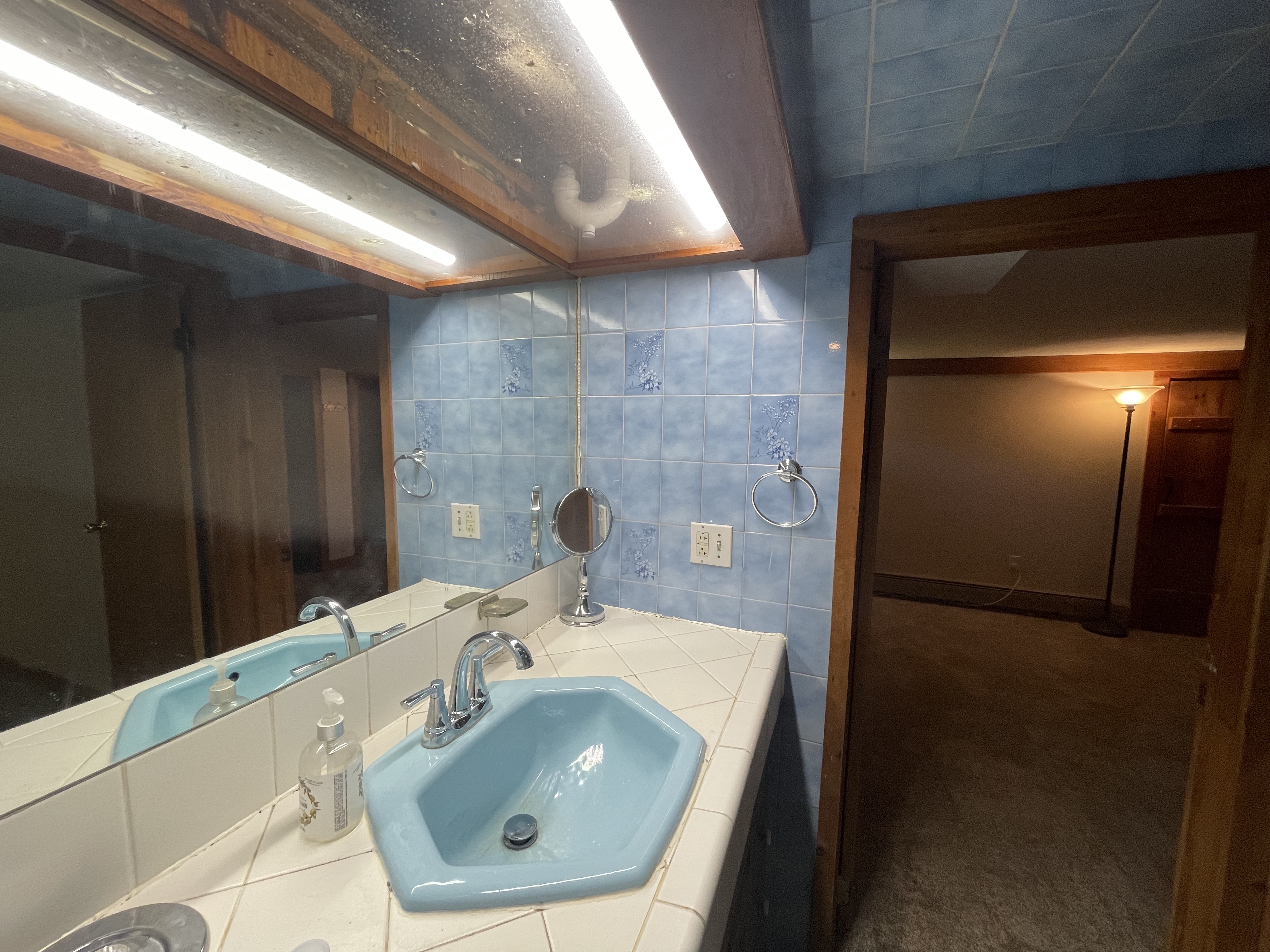 340 Albion St, West Side